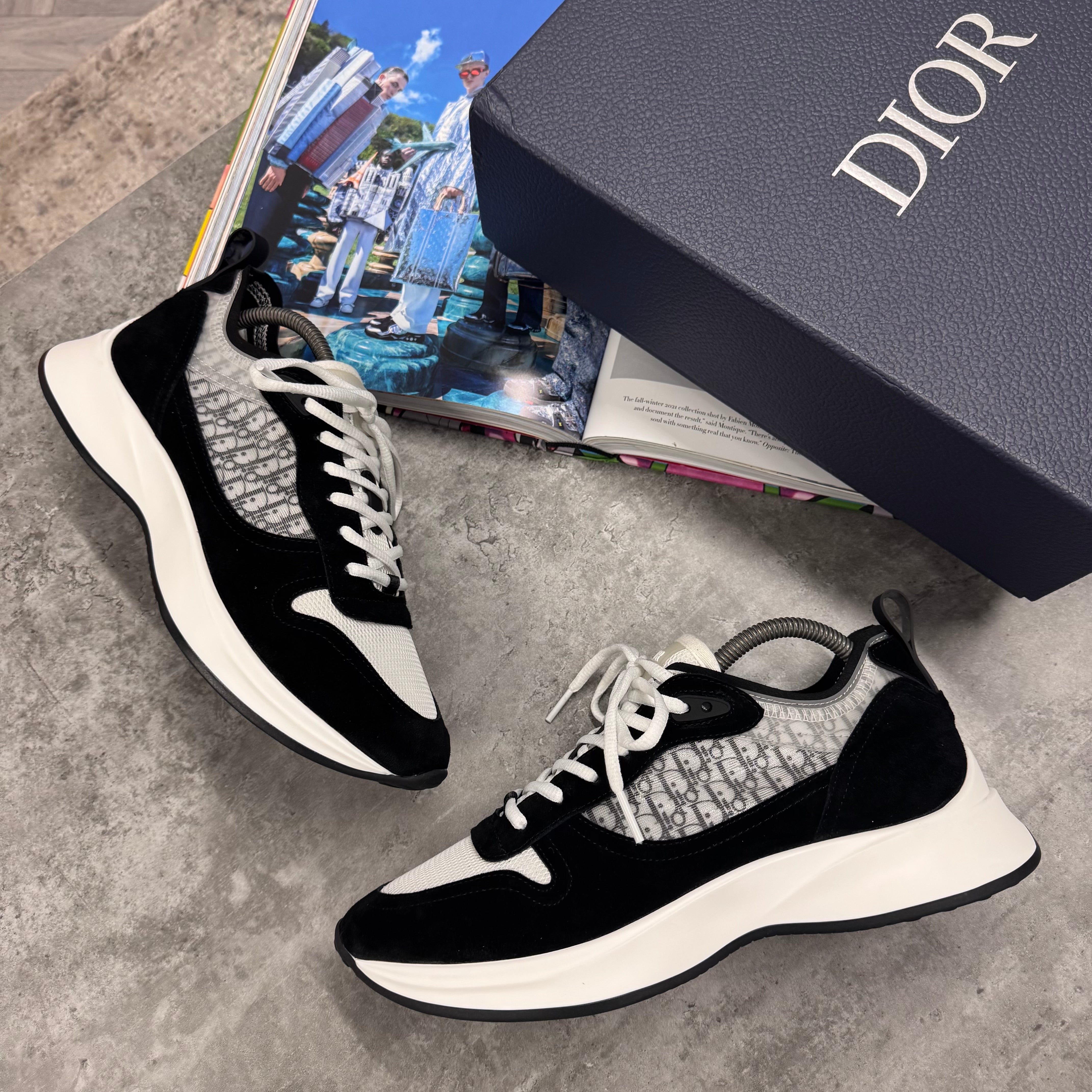 B25 TRAINER - BLACK / WHITE