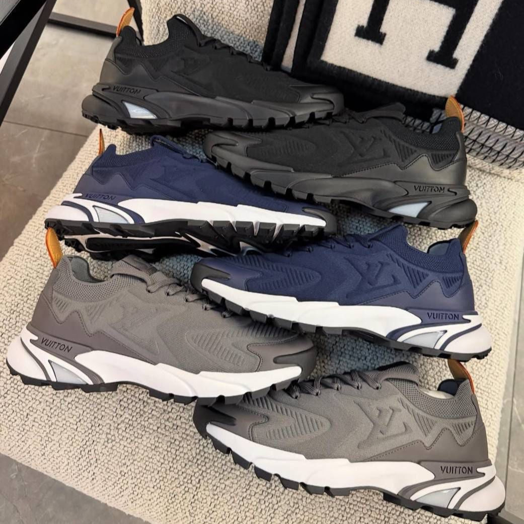 (NEW SEASON) LVE - Tatic Trainers ( Pre Order )