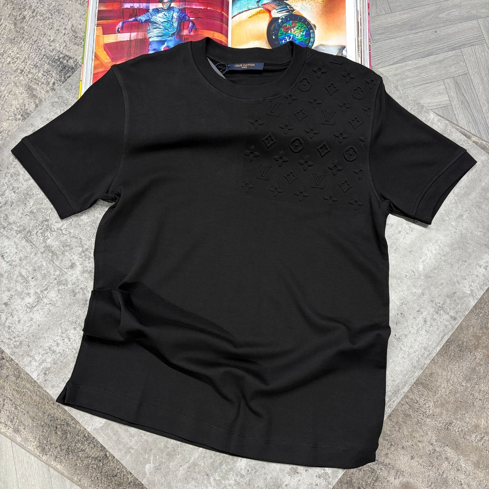 LVE MONOGRAM T SHIRT - BLACK
