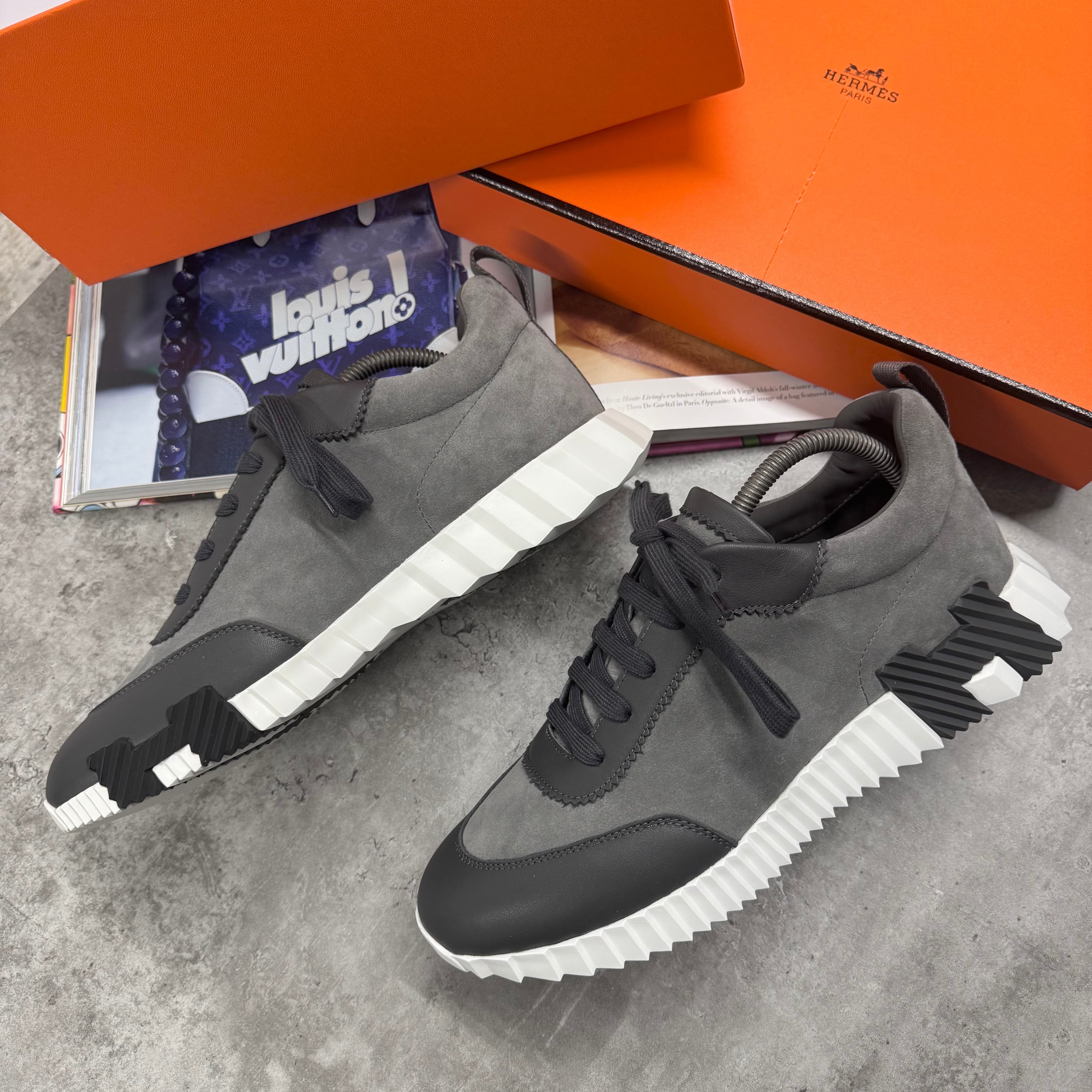 HMES TRAINER - GREY