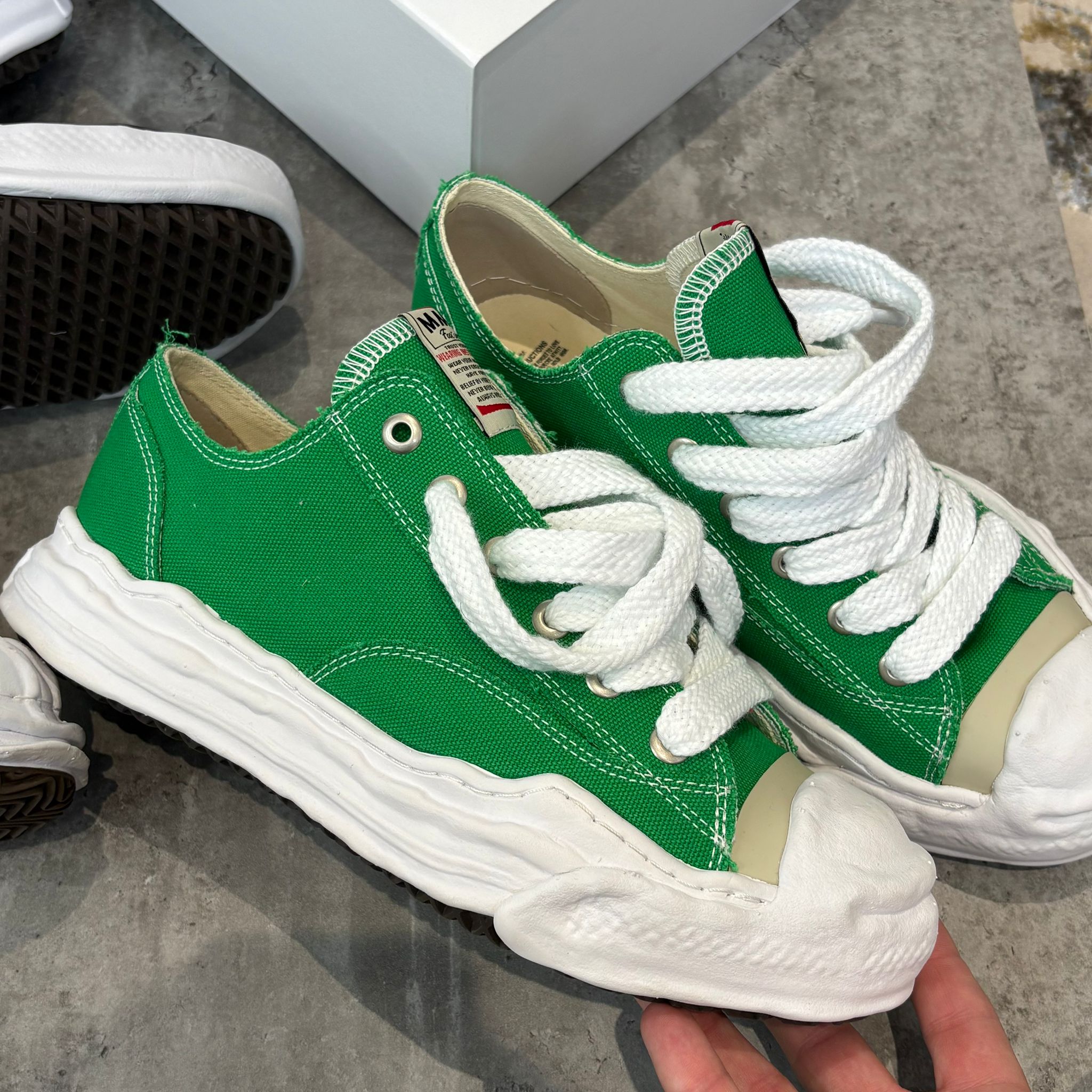 (PRE ORDER) Maison Miahra Trainers - Green