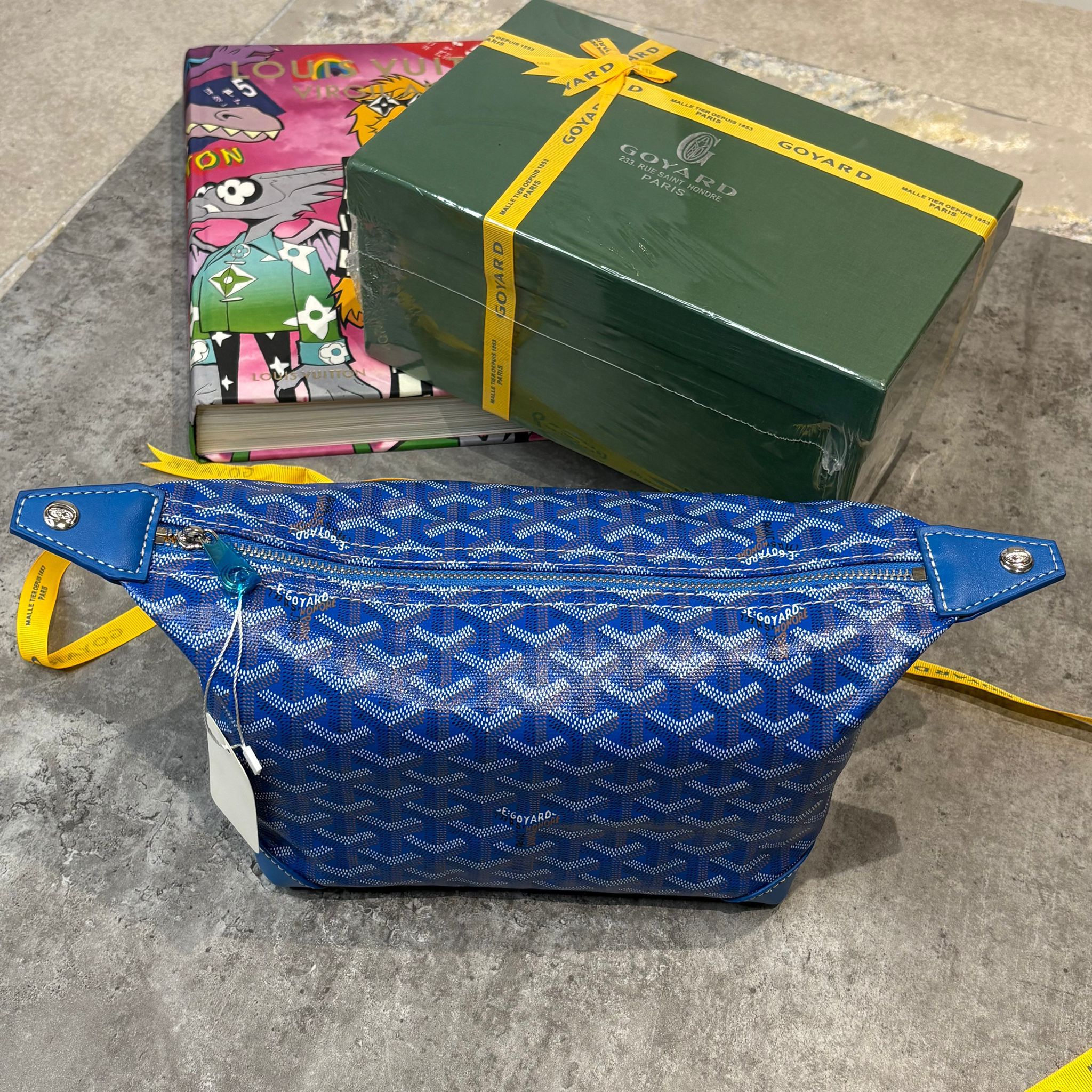 (PRE ORDER) GYRD WASHBAG - Blue