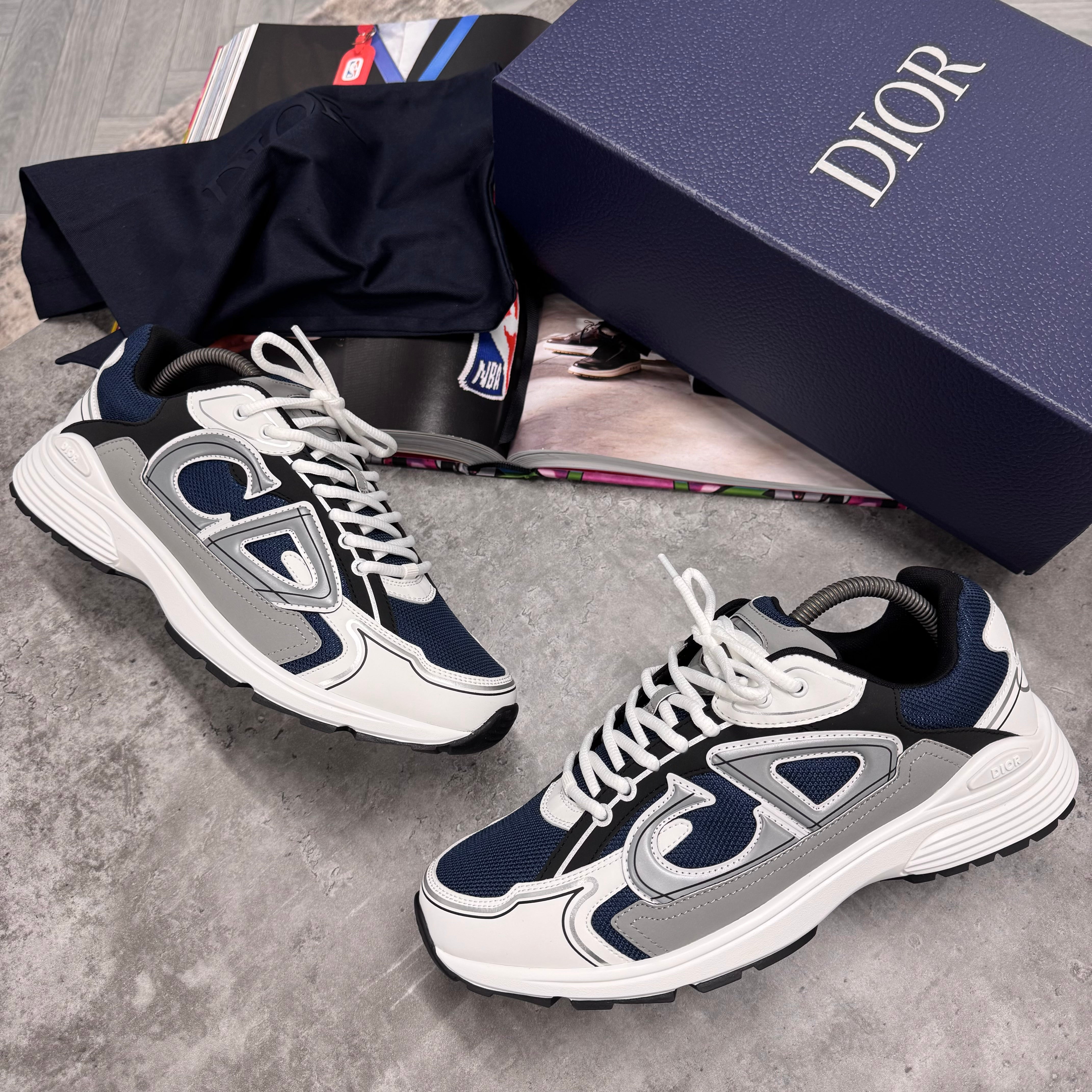 (PRE ORDER) B30 TRAINERS - WHITE / NAVY