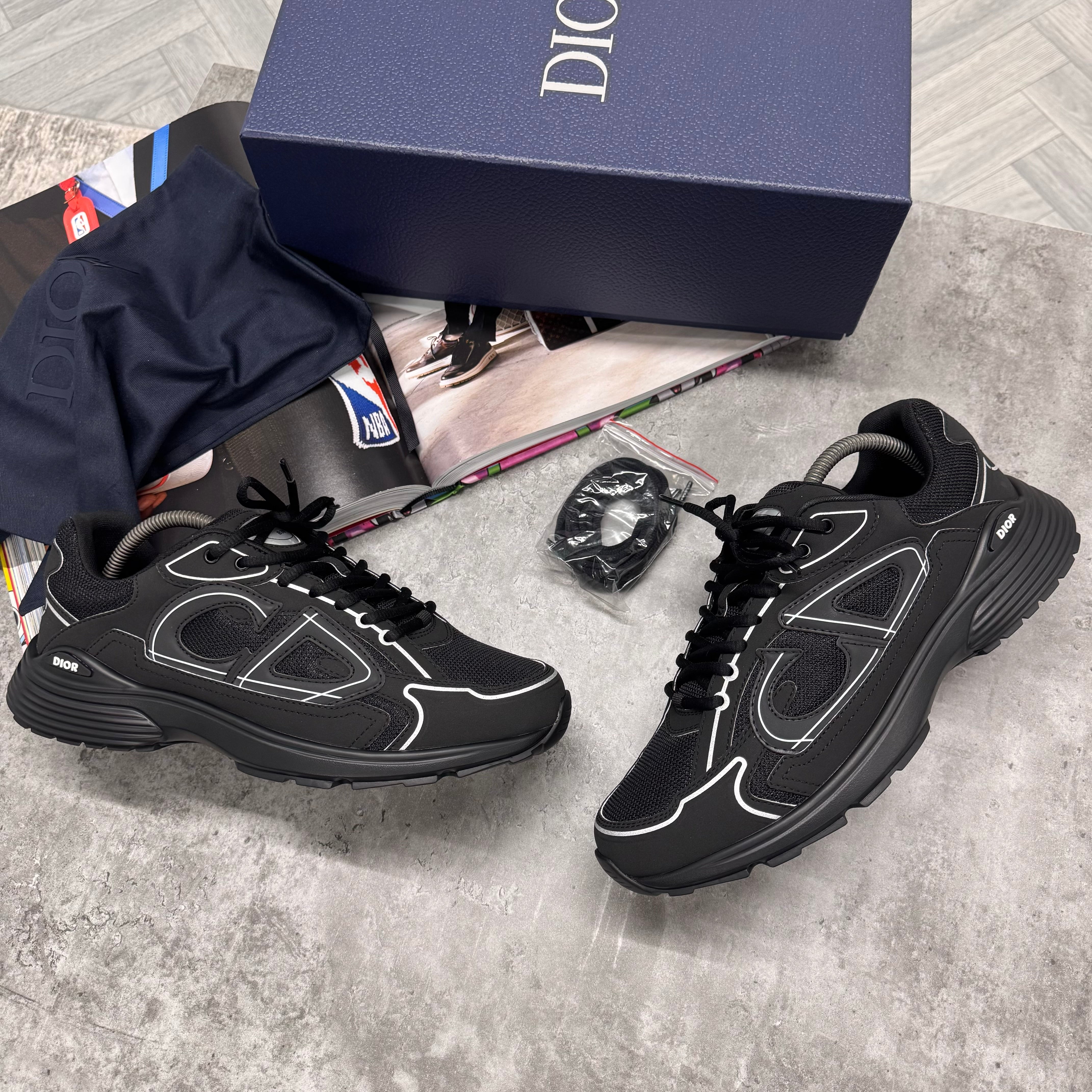 (PRE ORDER) B30 TRAINERS - BLACK