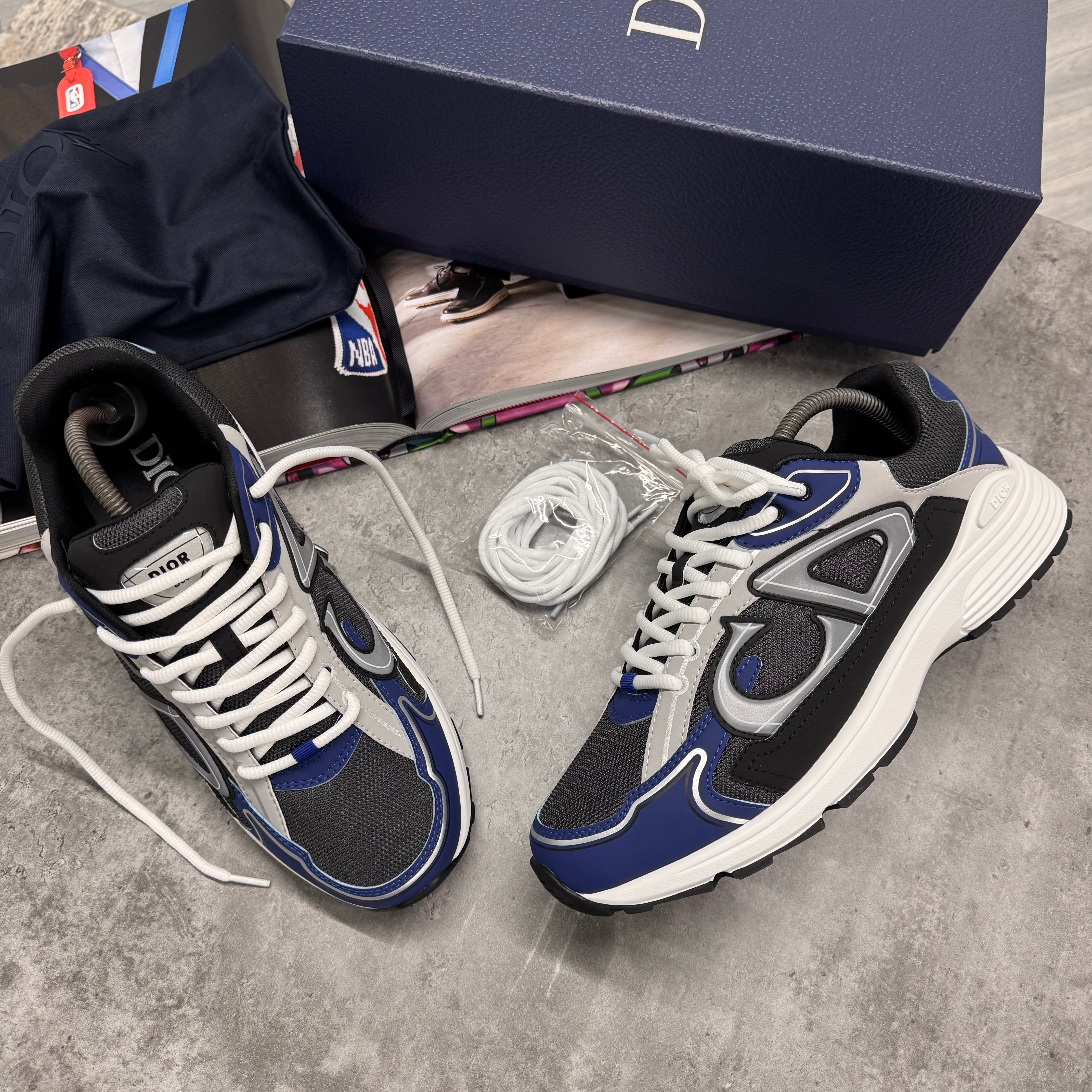 (PRE ORDER) B30 TRAINERS - NAVY / WHITE