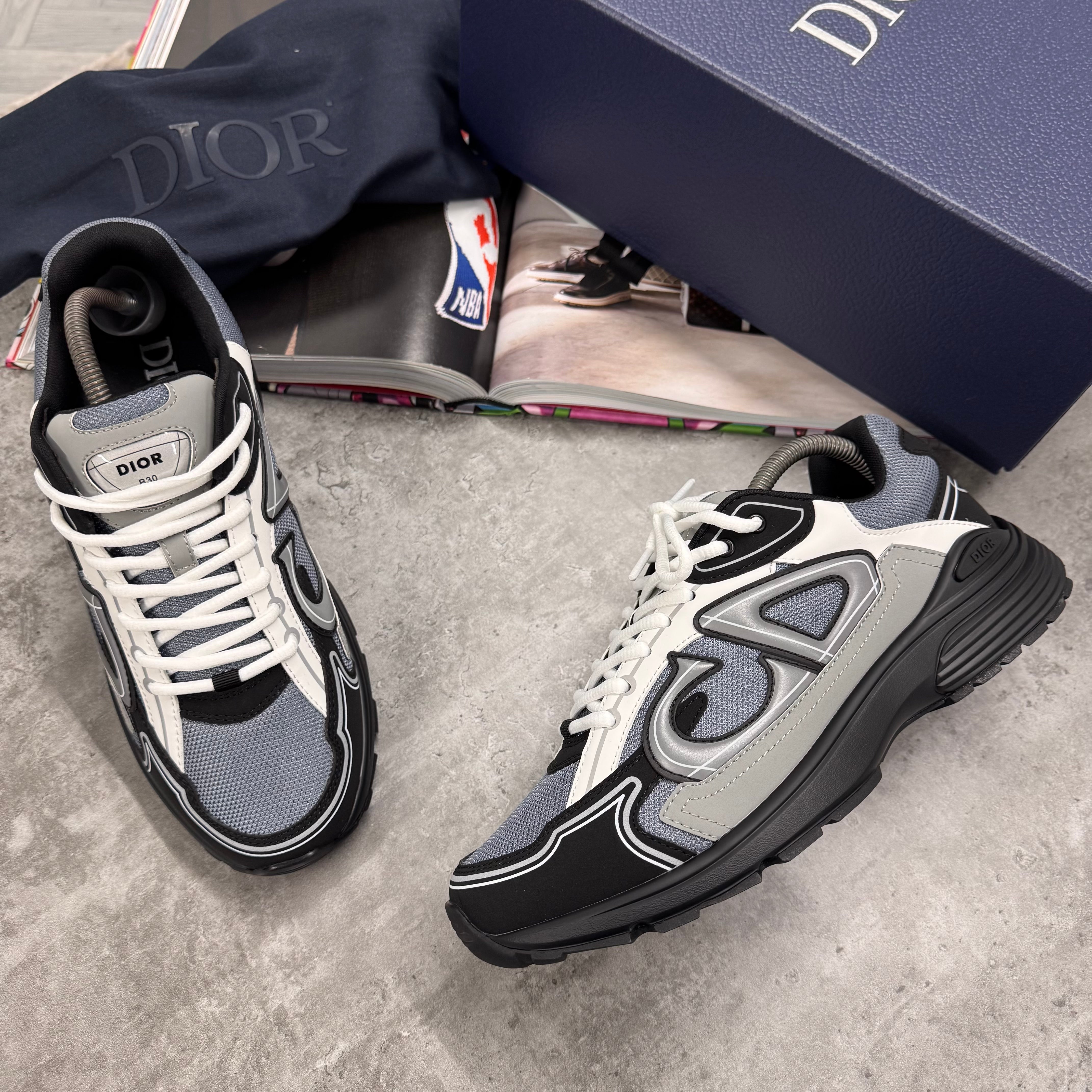 (PRE ORDER) B30 TRAINERS - GREY / BLACK