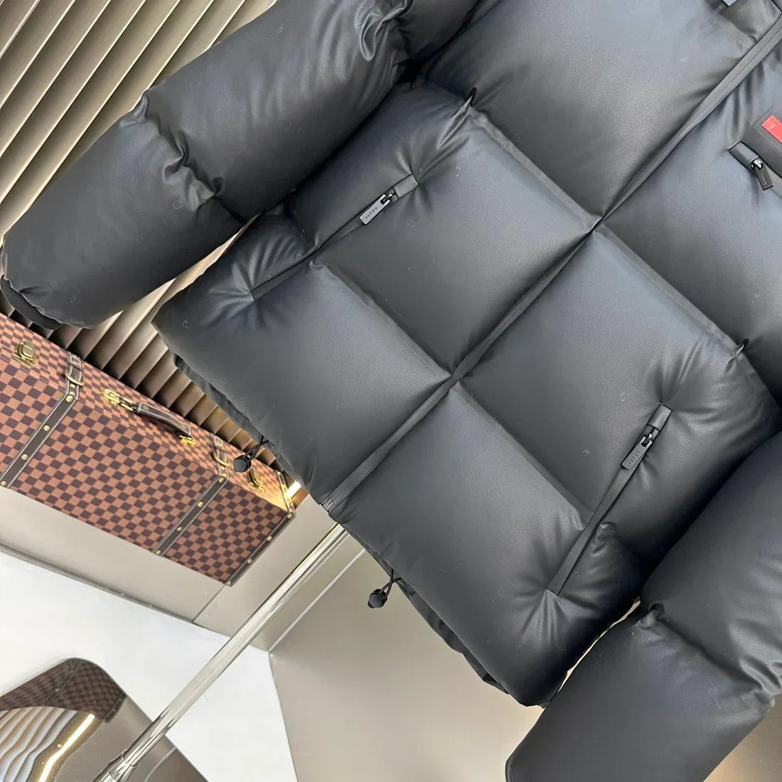 (PRE ORDER) PDA PUFFER COAT - BLACK