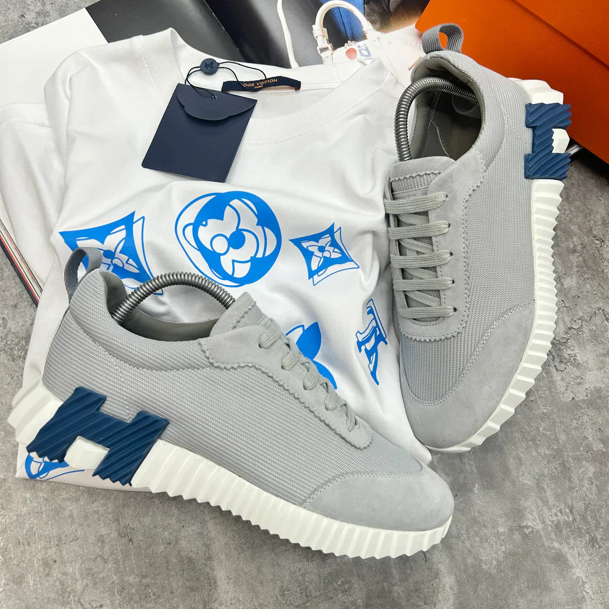 (PRE ORDER) HMES BOUNCING TRAINERS - GREY