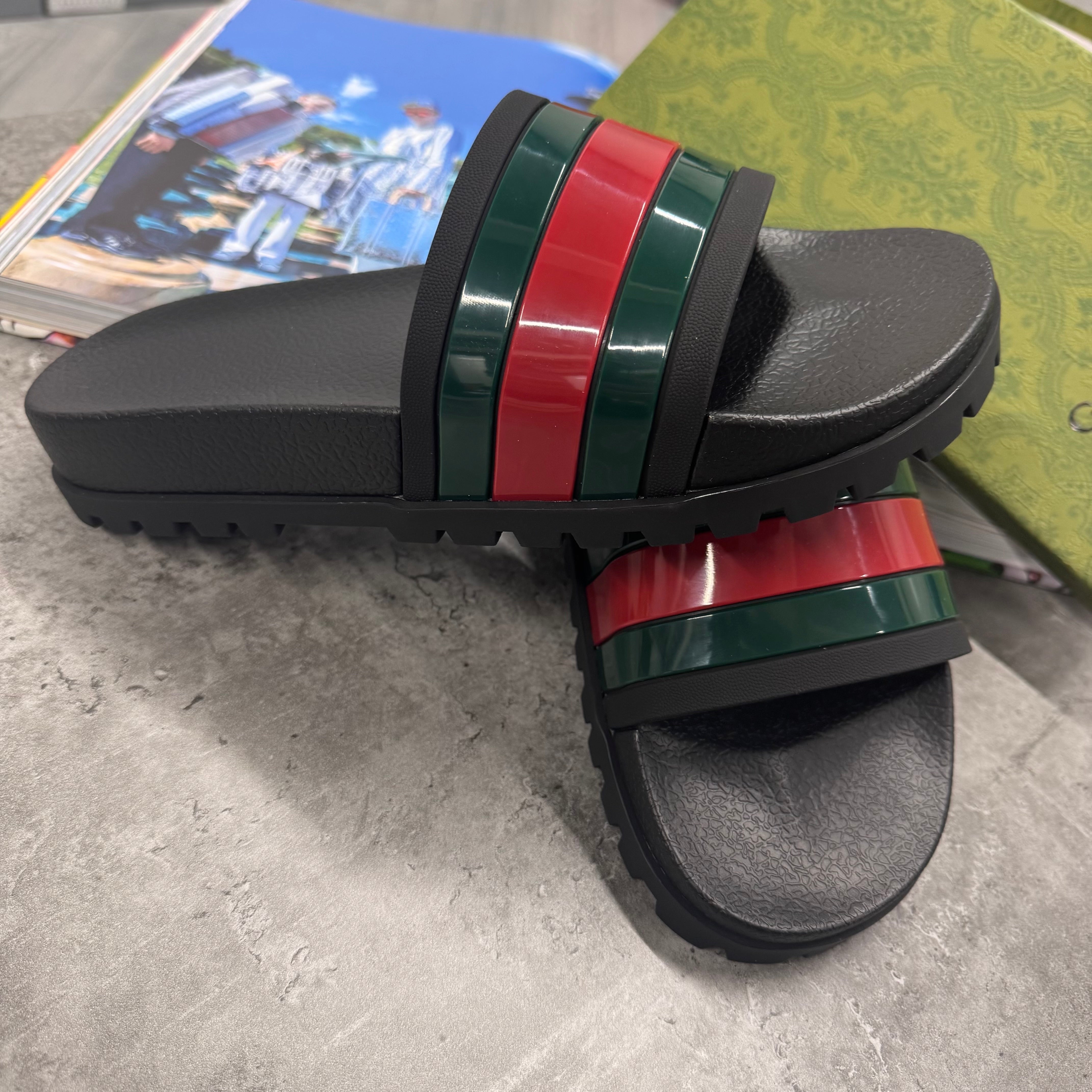 GG SLIDES - BLACK (PRE ORDER )