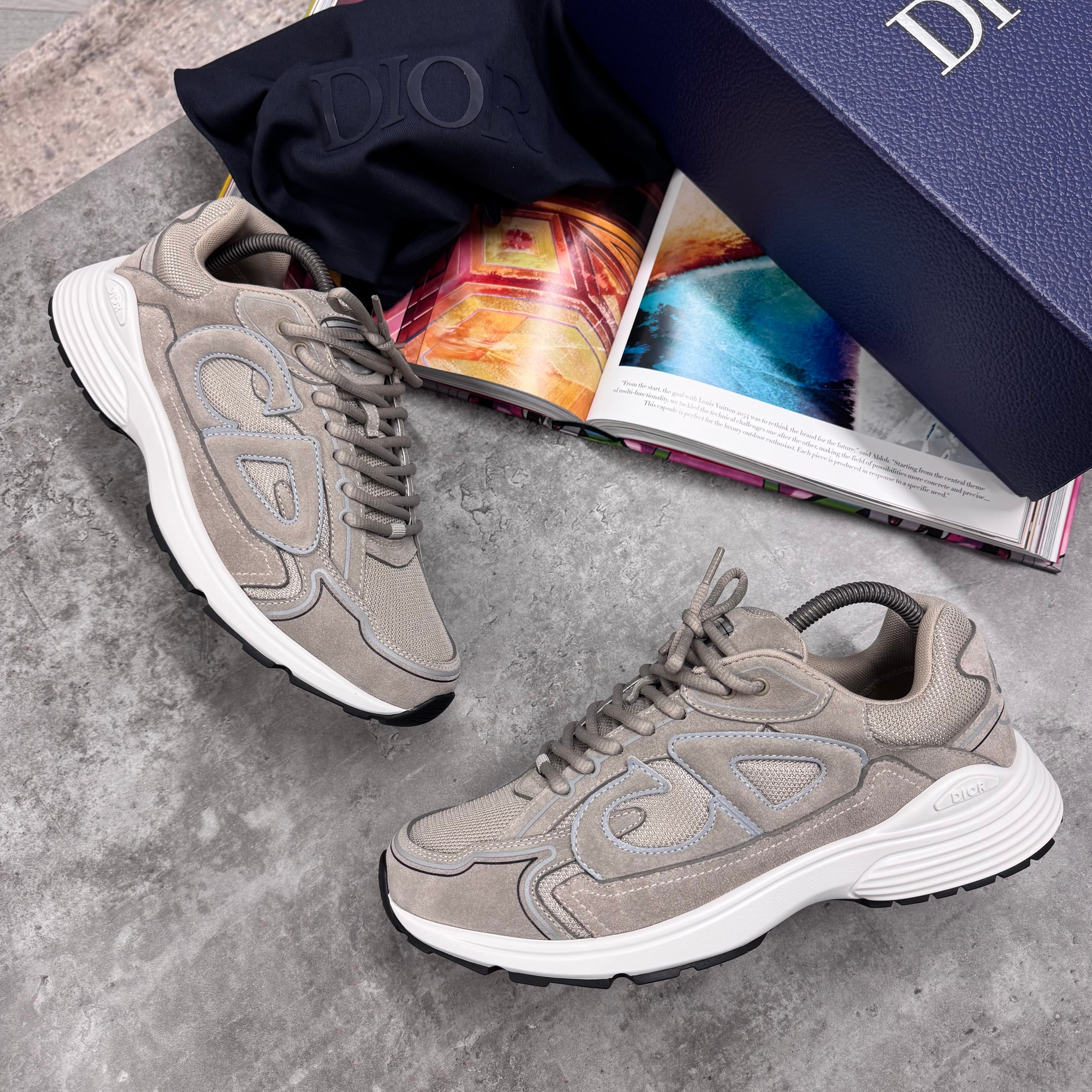 B30 TRAINER - BEIGE SUEDE