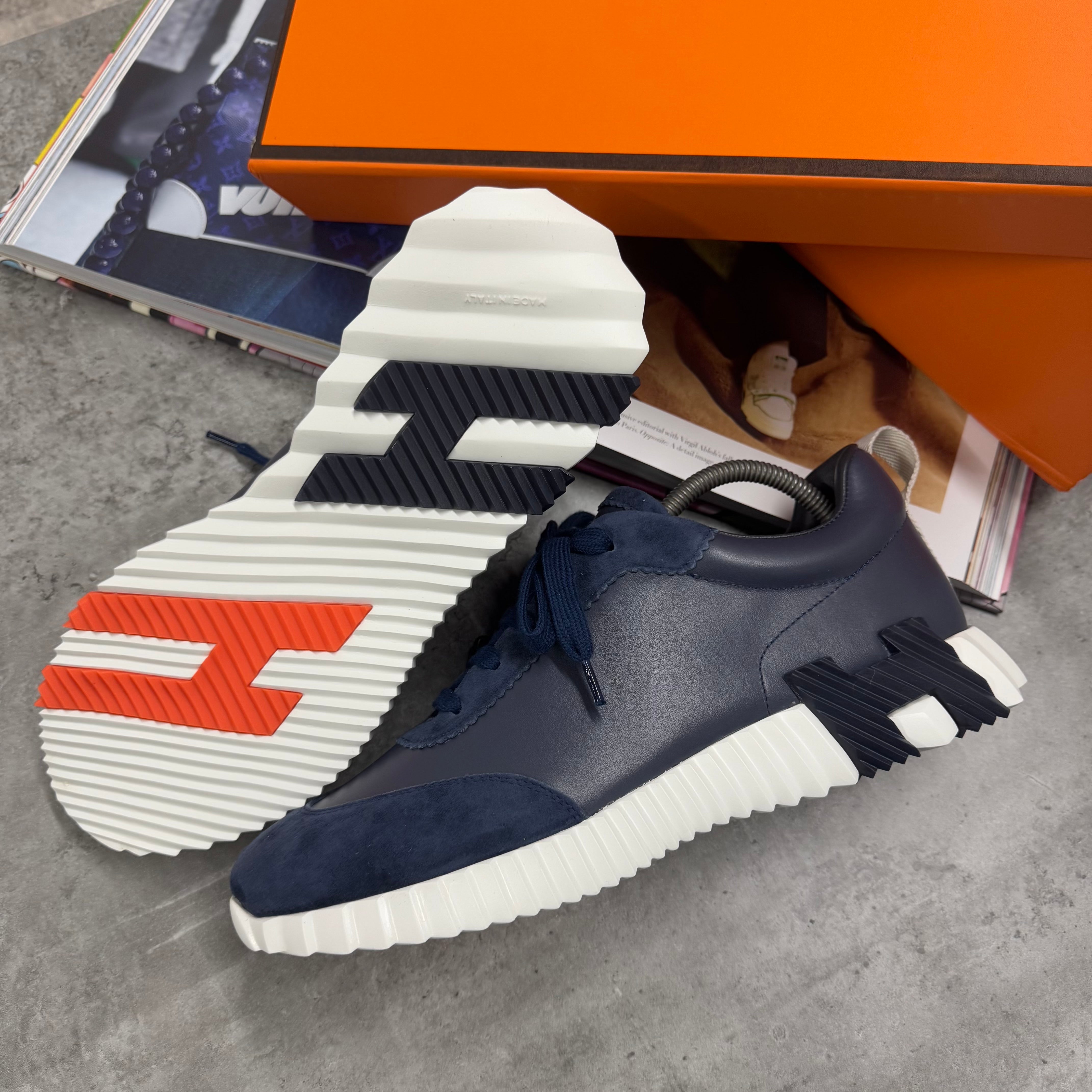 HMES TRAINER - NAVY ( PRE ORDER )