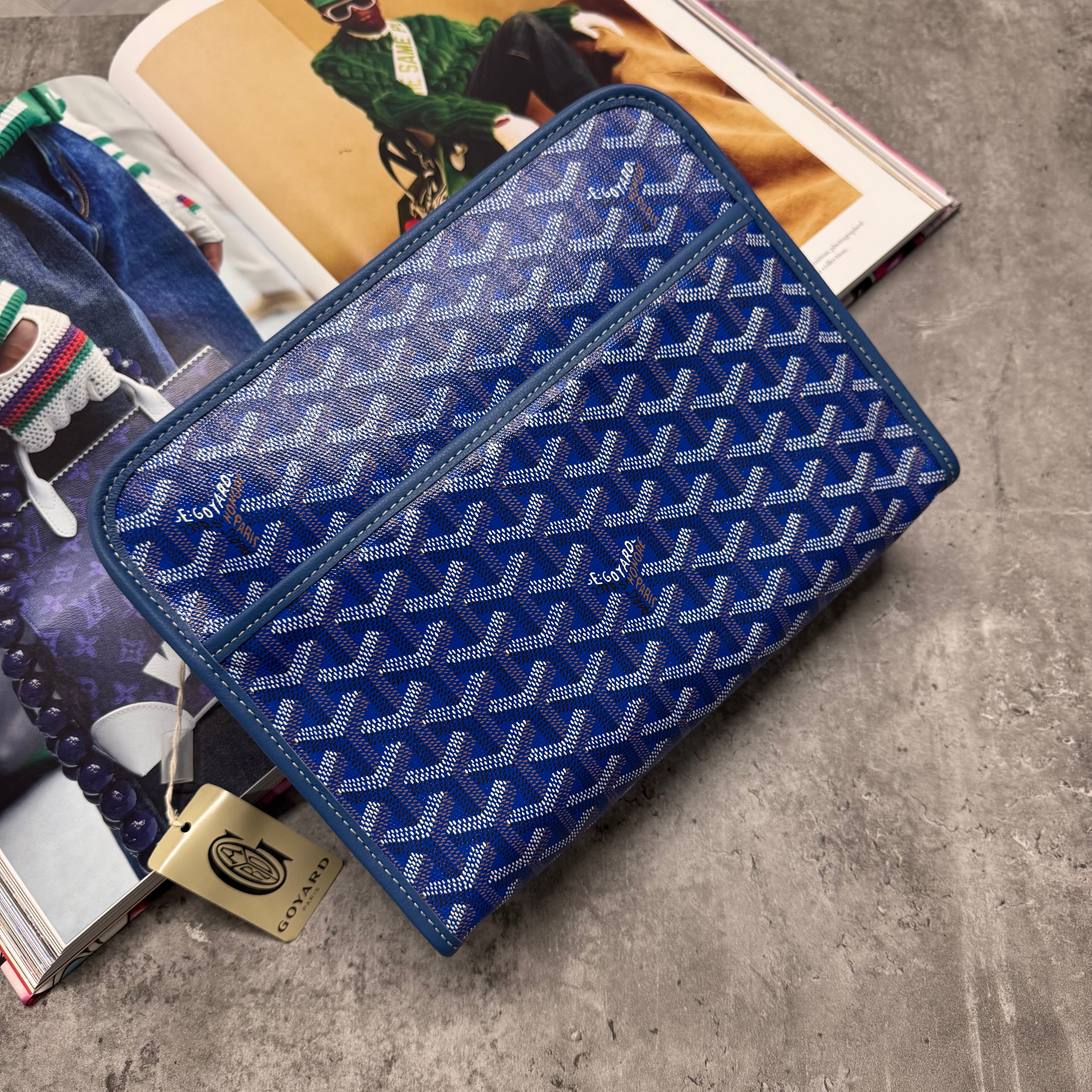 (PRE ORDER) GYRD POUCH BAG - BLUE