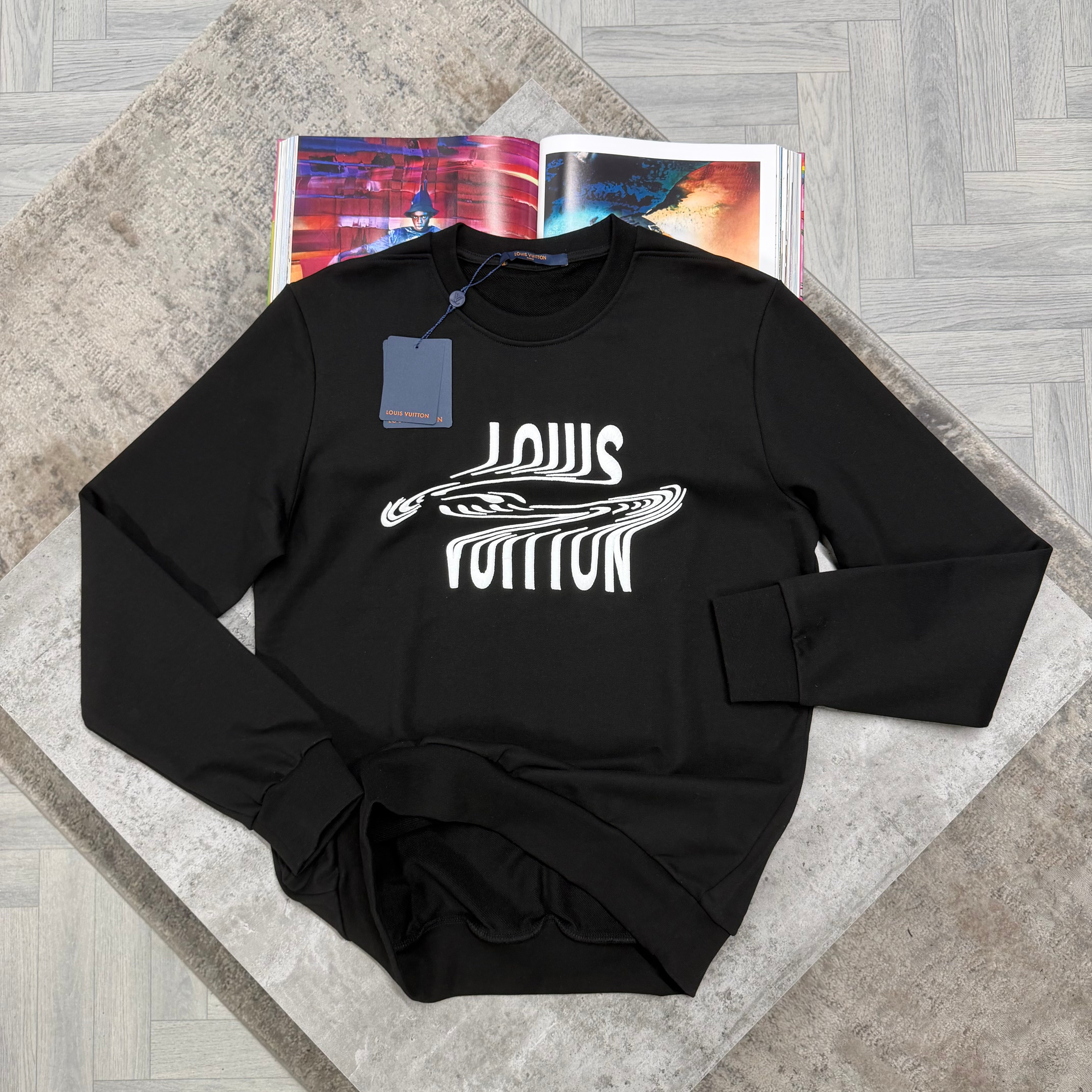 LVE CREWNECK JUMPER - BLACK