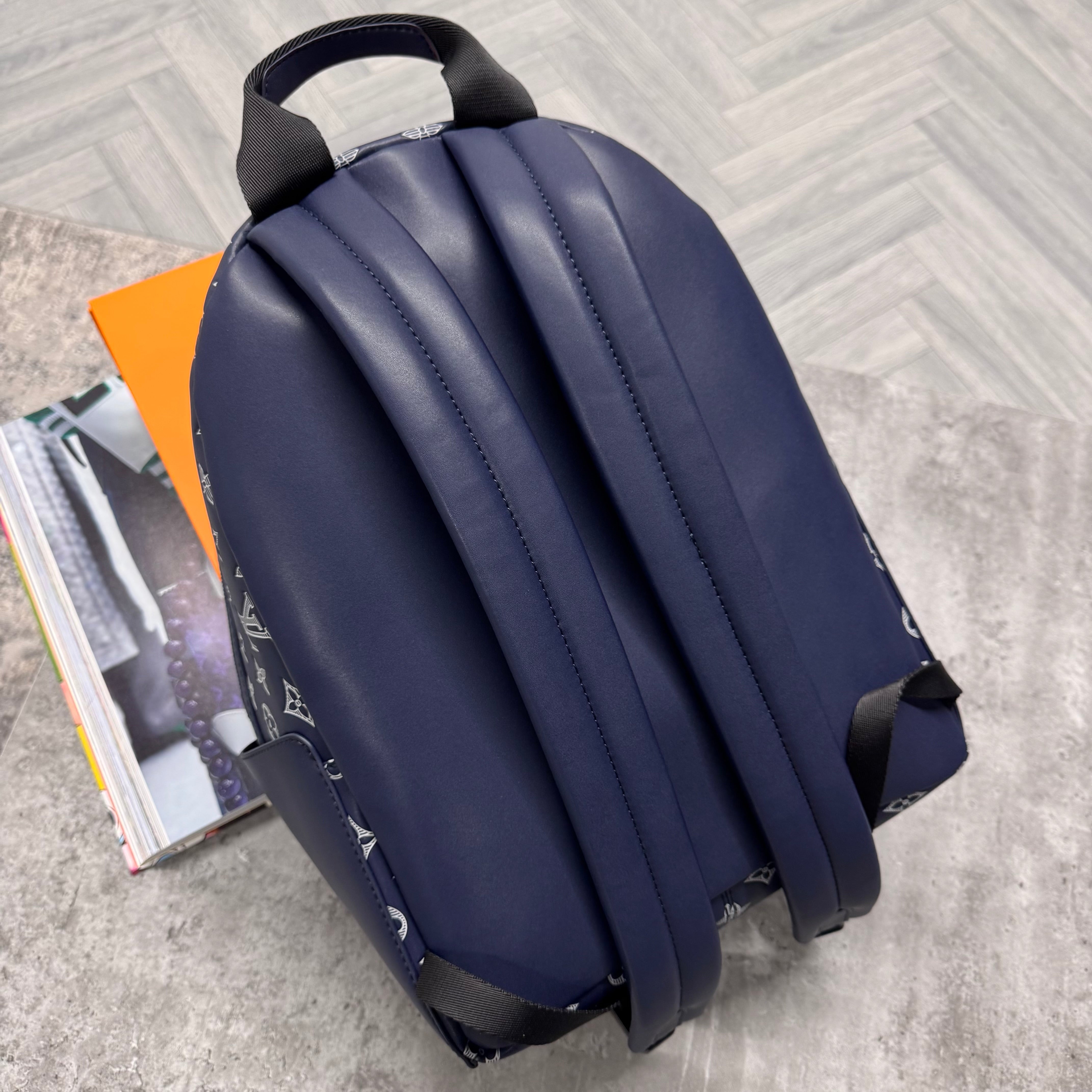 LVE MONOGRAM BACKPACK - NAVY