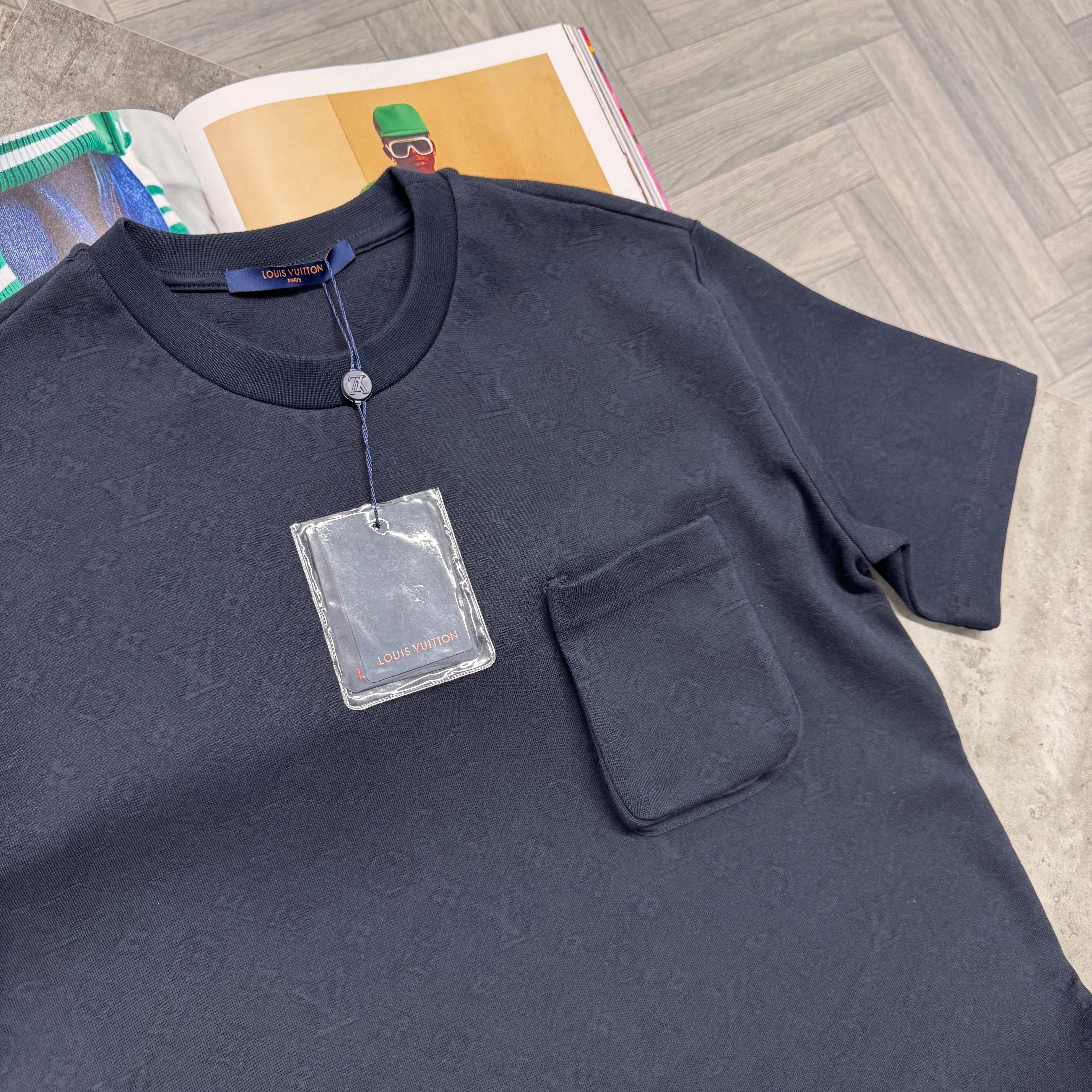 LVE MONOGRAM POCKET SHIRT - NAVY