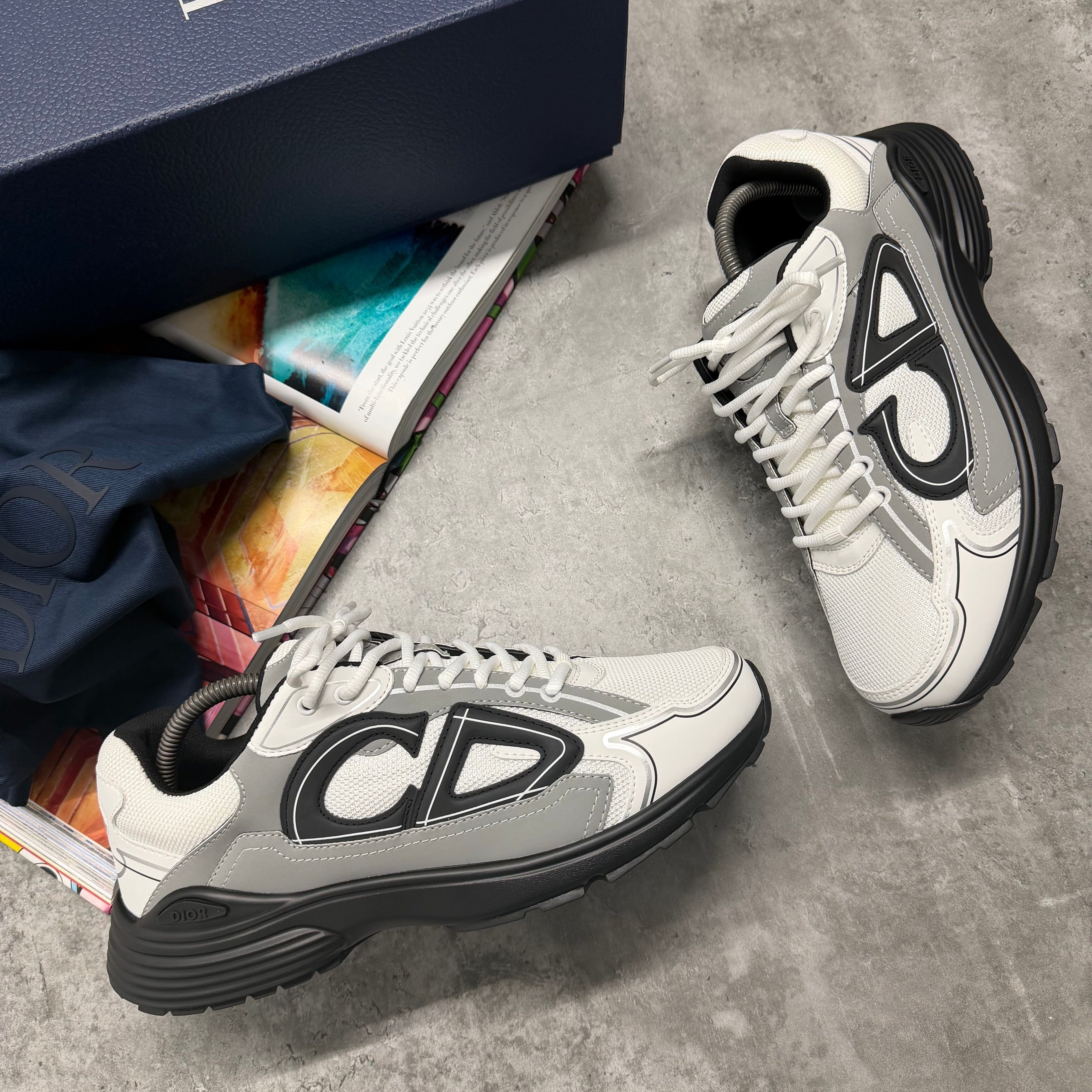 B30 TRAINER - WHITE / BLACK