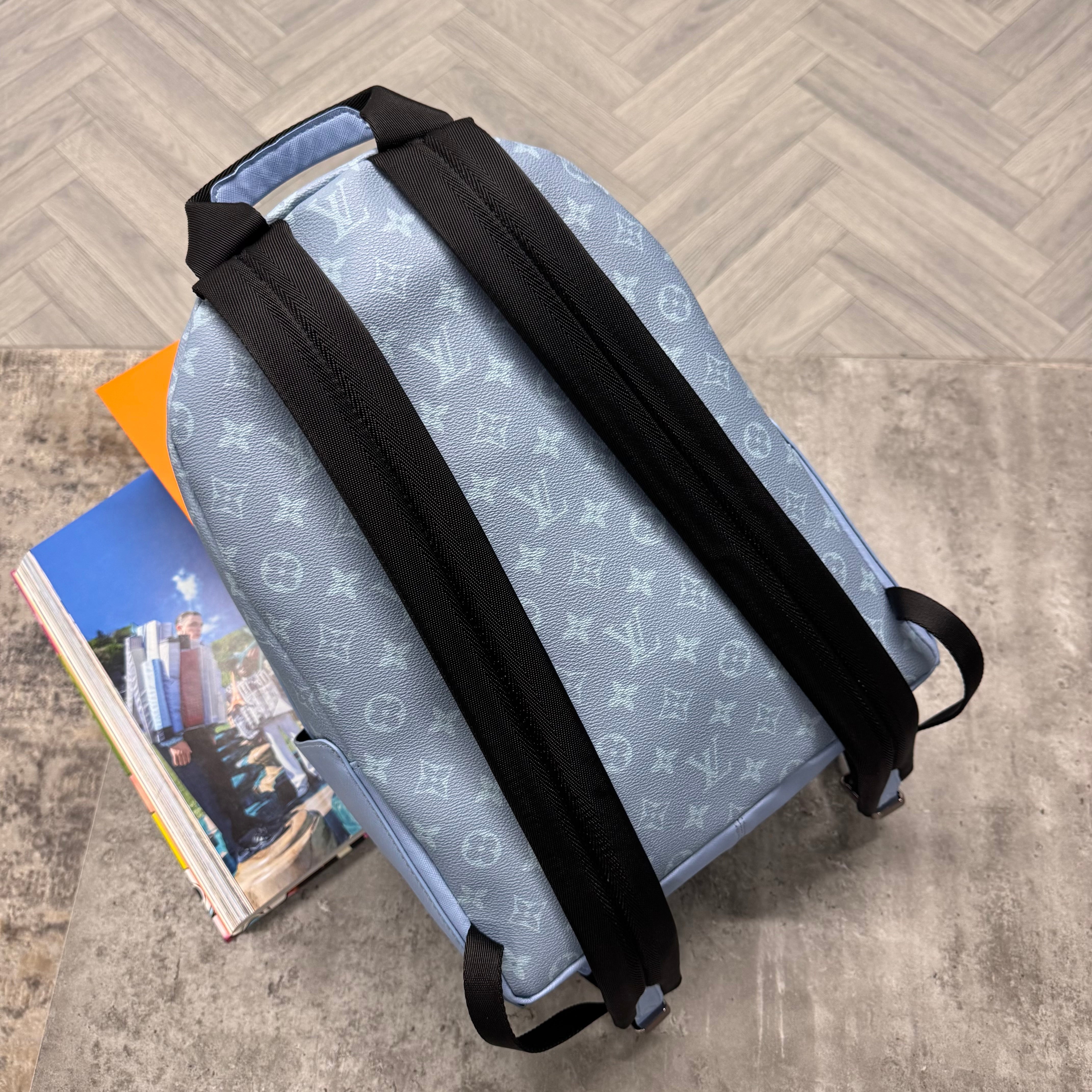 LVE MONOGRAM BACKPACK - SKY BLUE