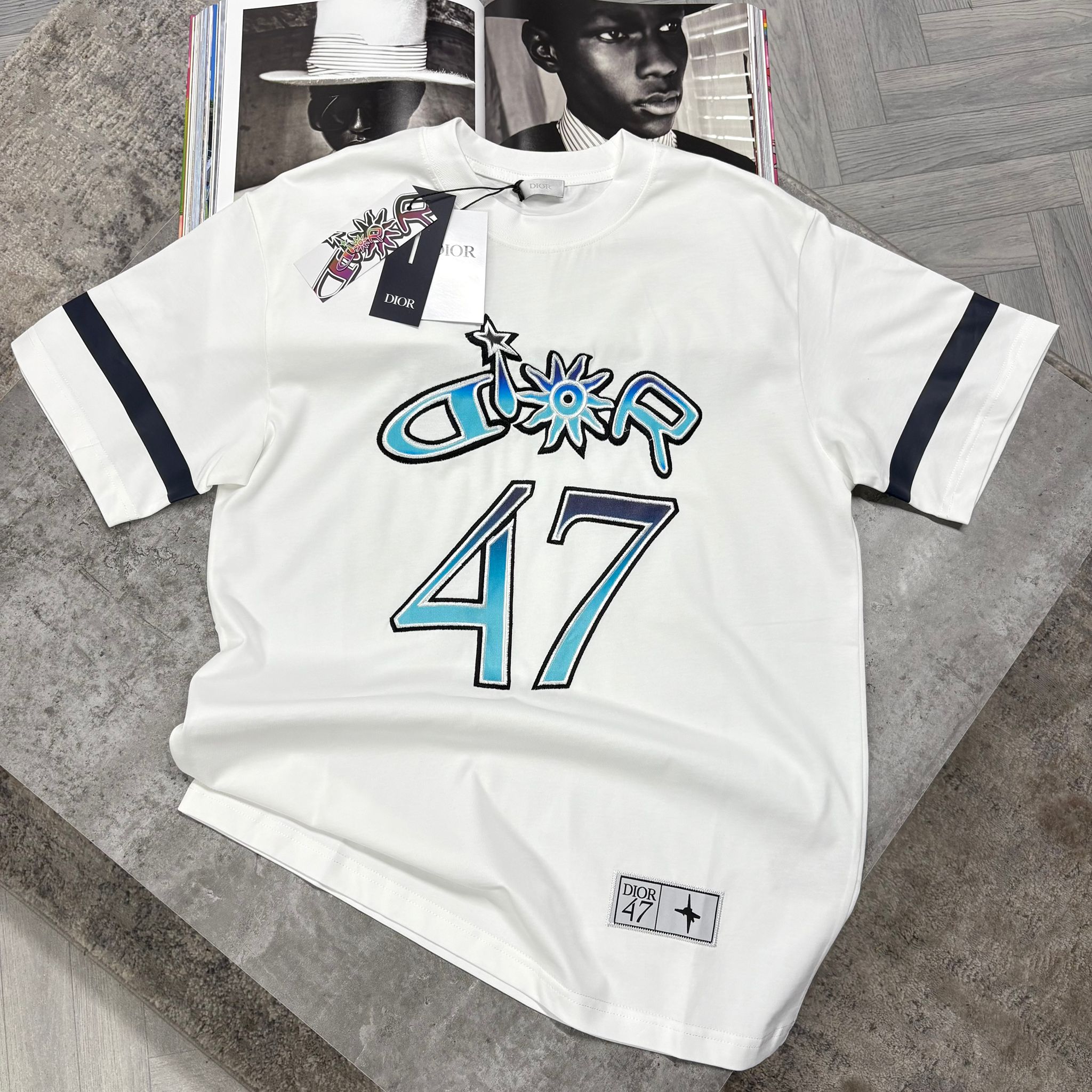 CD 47 T SHIRT - WHITE/BLUE