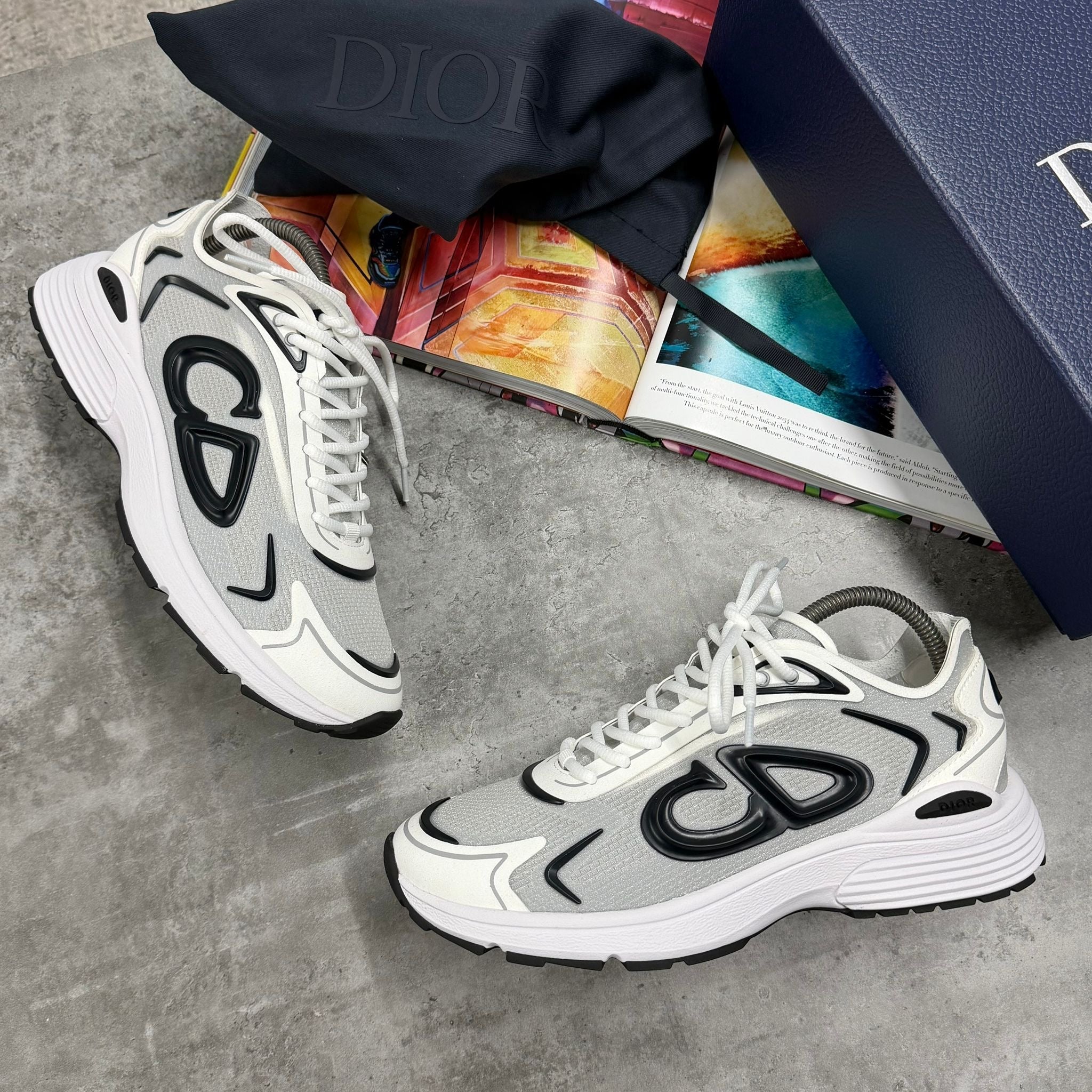 B30 TRAINER - WHITE FROST