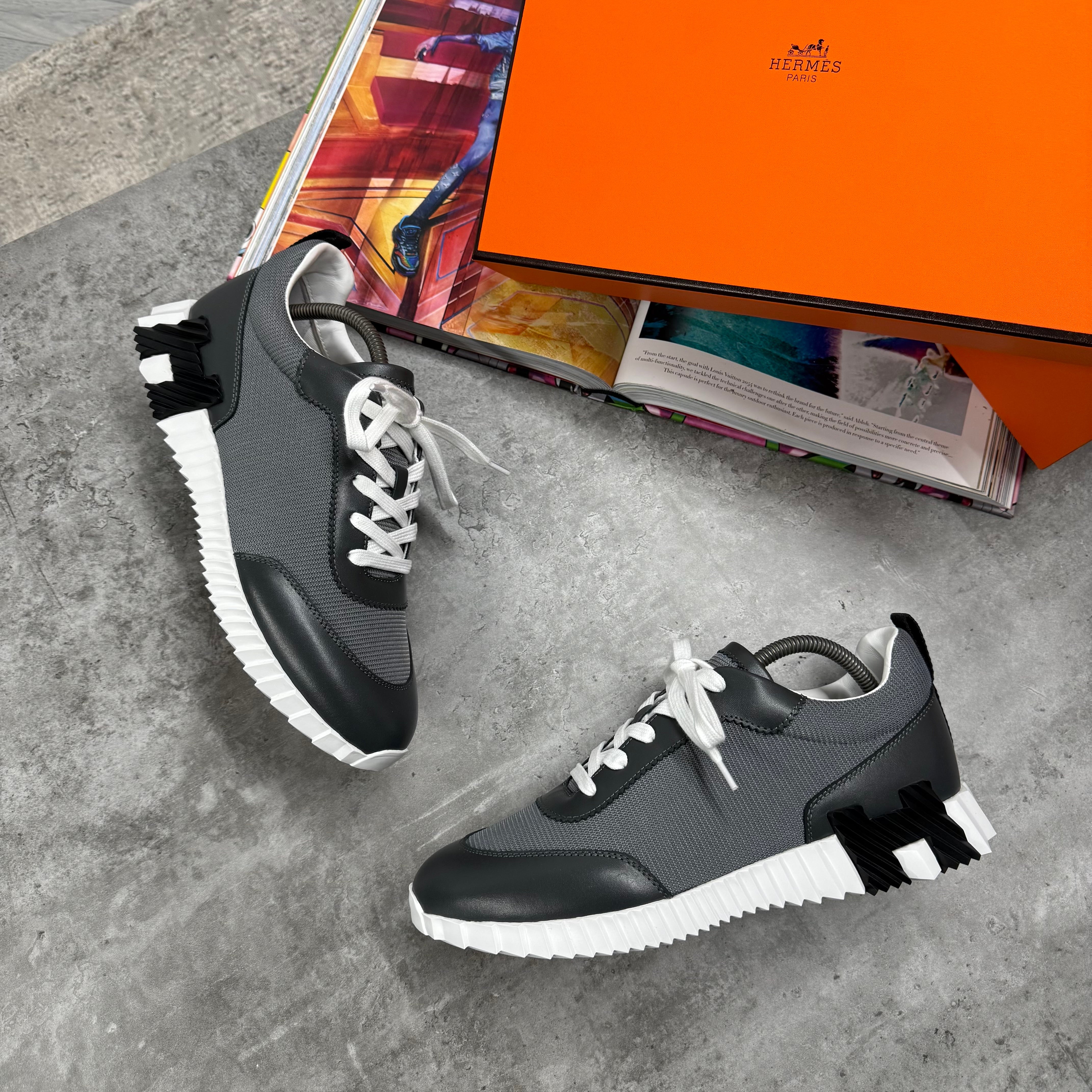 (PRE ORDER) H TRAINER - GREY