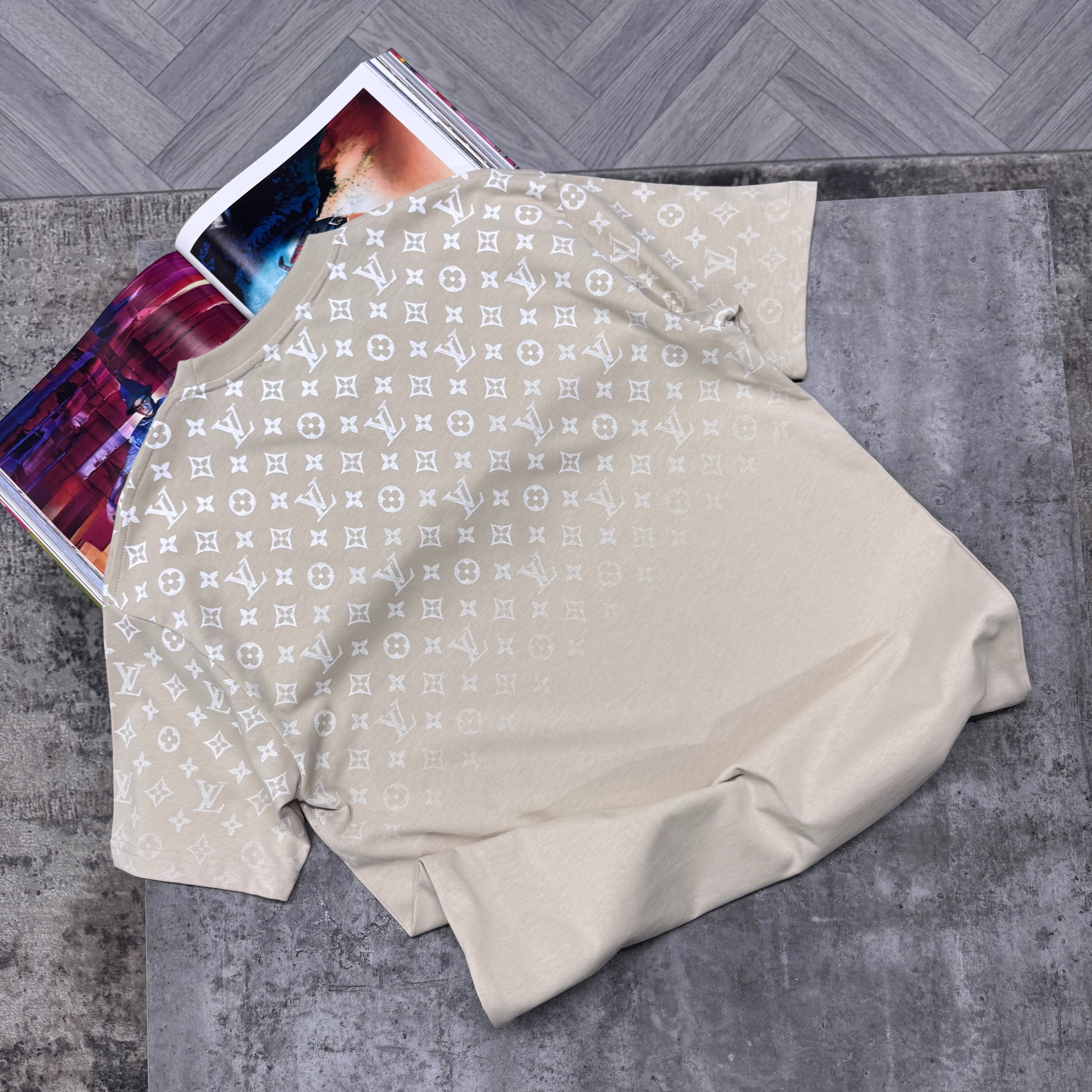 LVE MONOGRAM T SHIRT - BEIGE