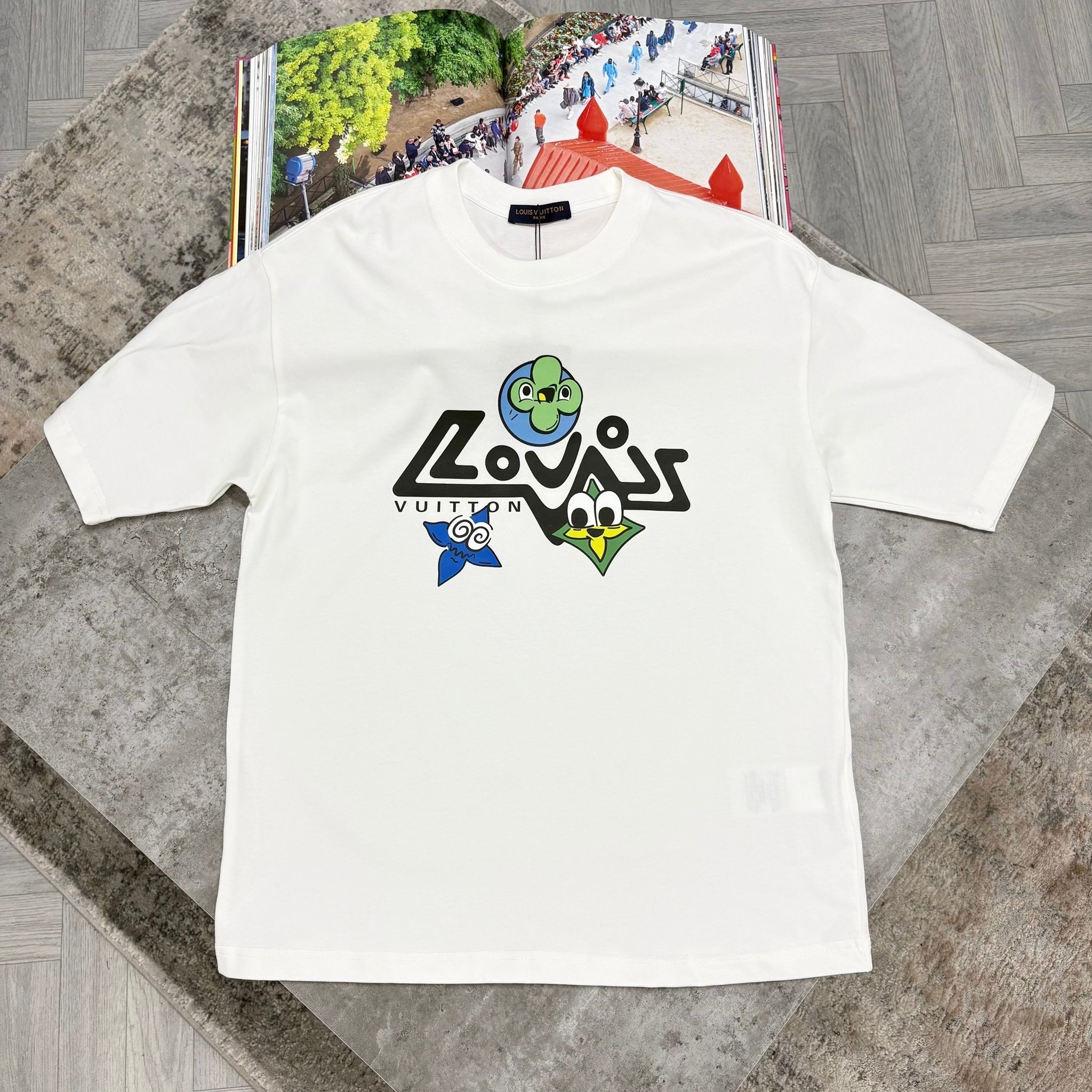 LVE T SHIRT - WHITE( pre order )