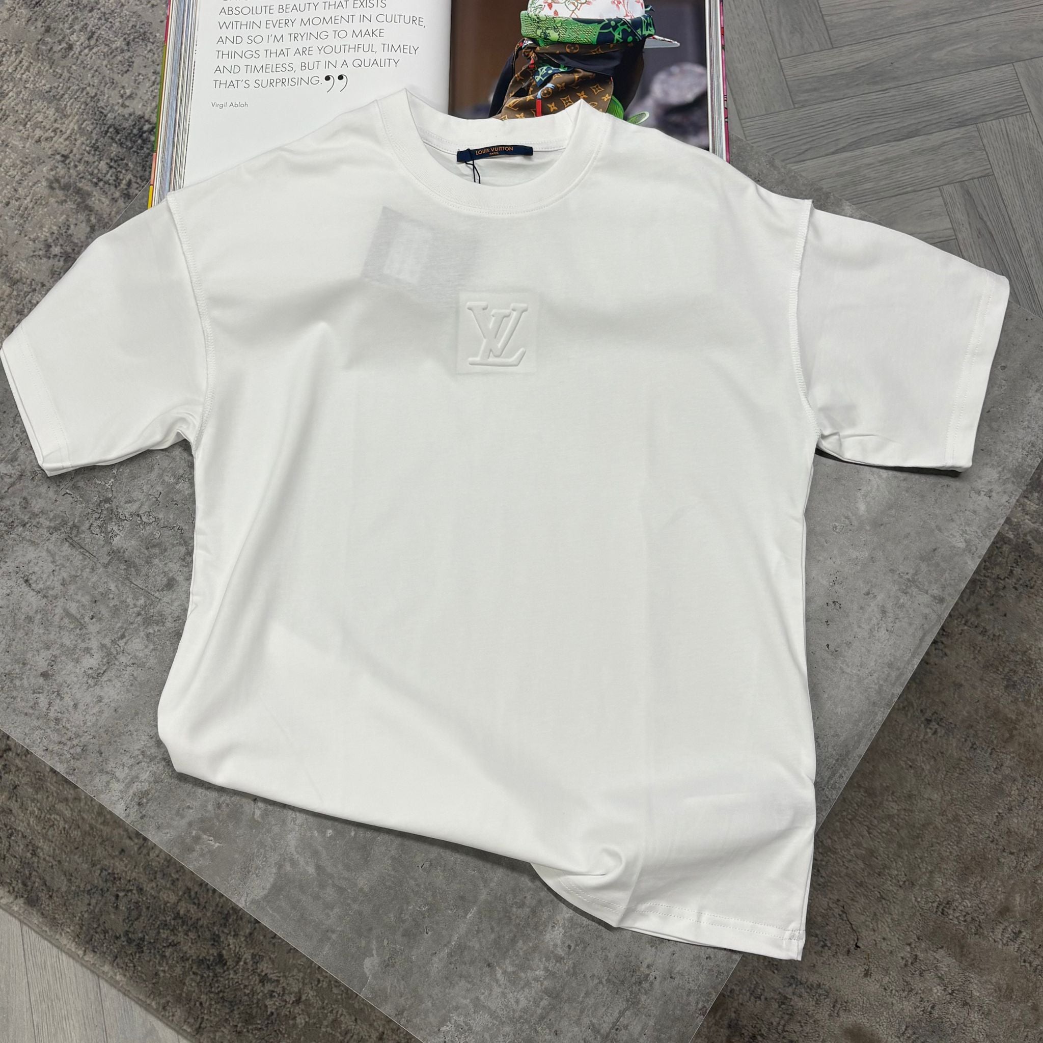 LVE CENTER LOGO T SHIRT - WHITE