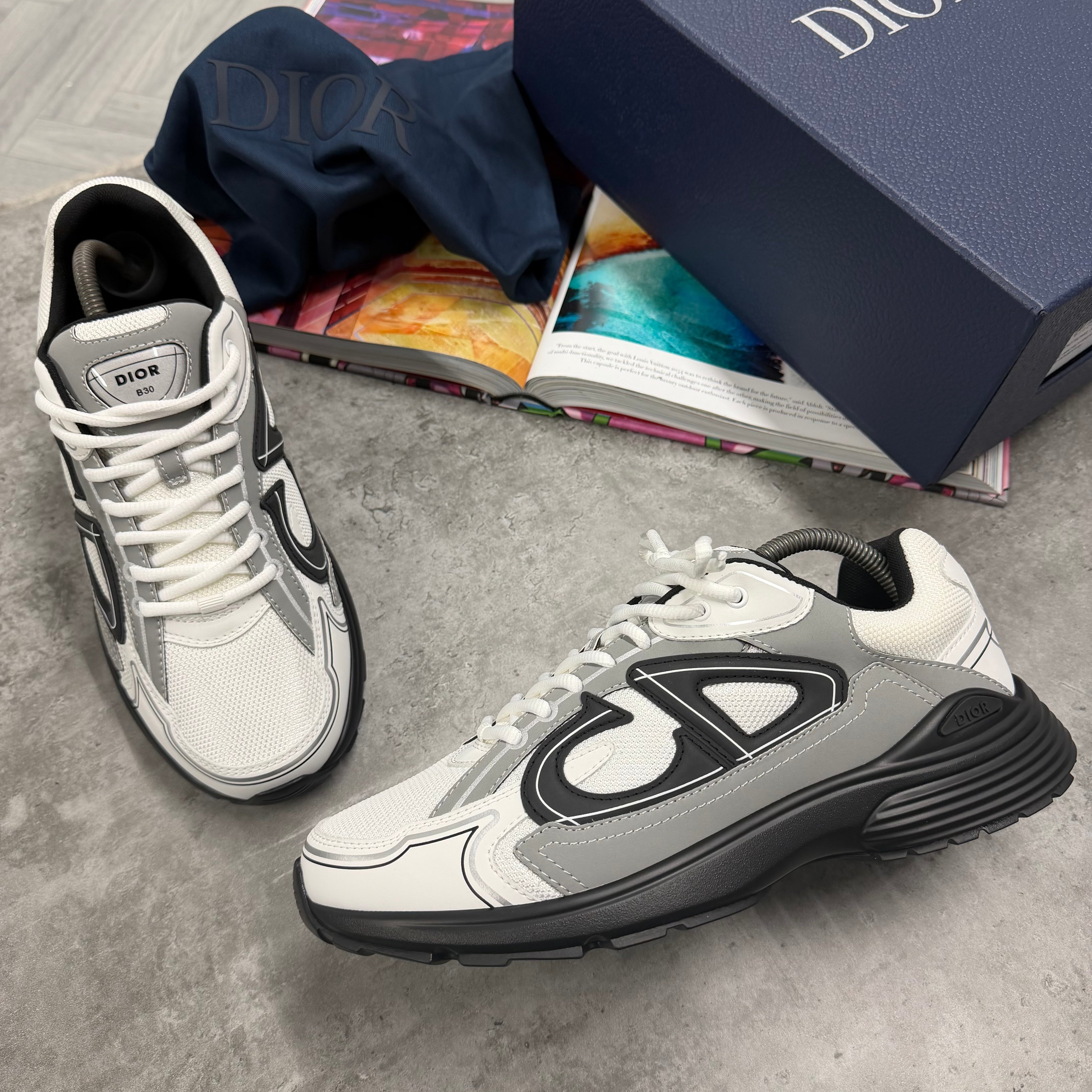 B30 TRAINER - WHITE / BLACK