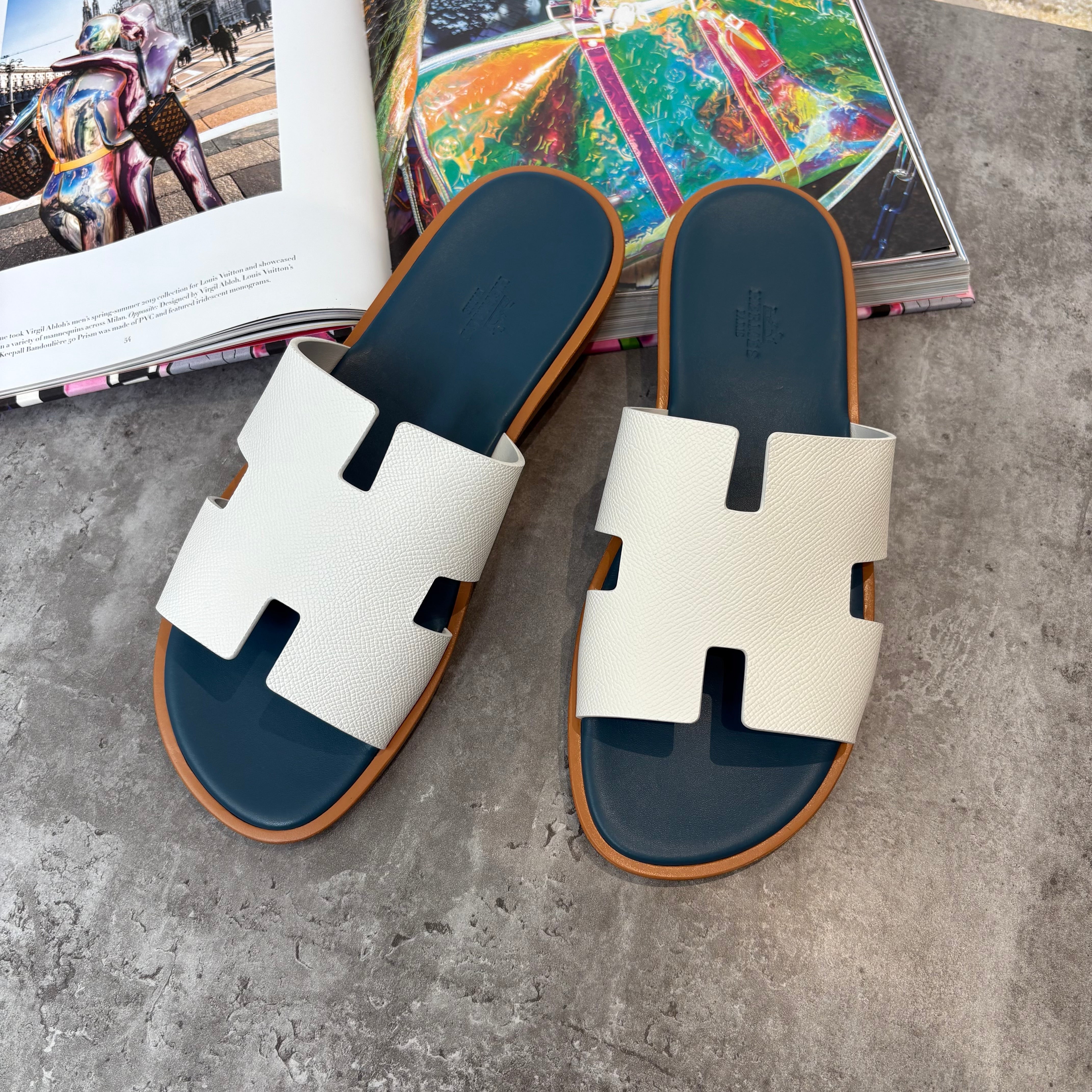 (PRE ORDER) HMES SLIDES - white/blue