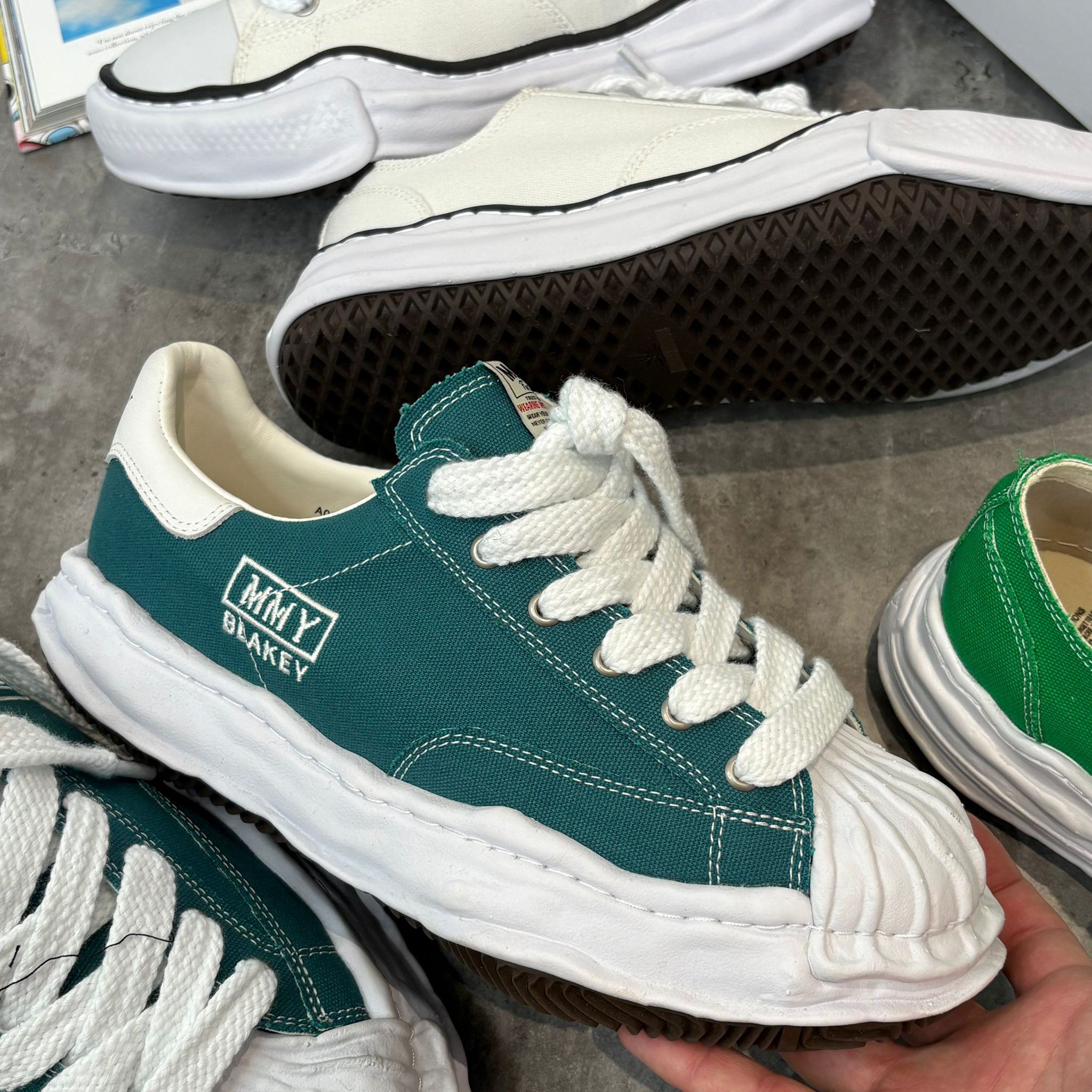 (PRE ORDER) Maison Miahra Trainers - Teal