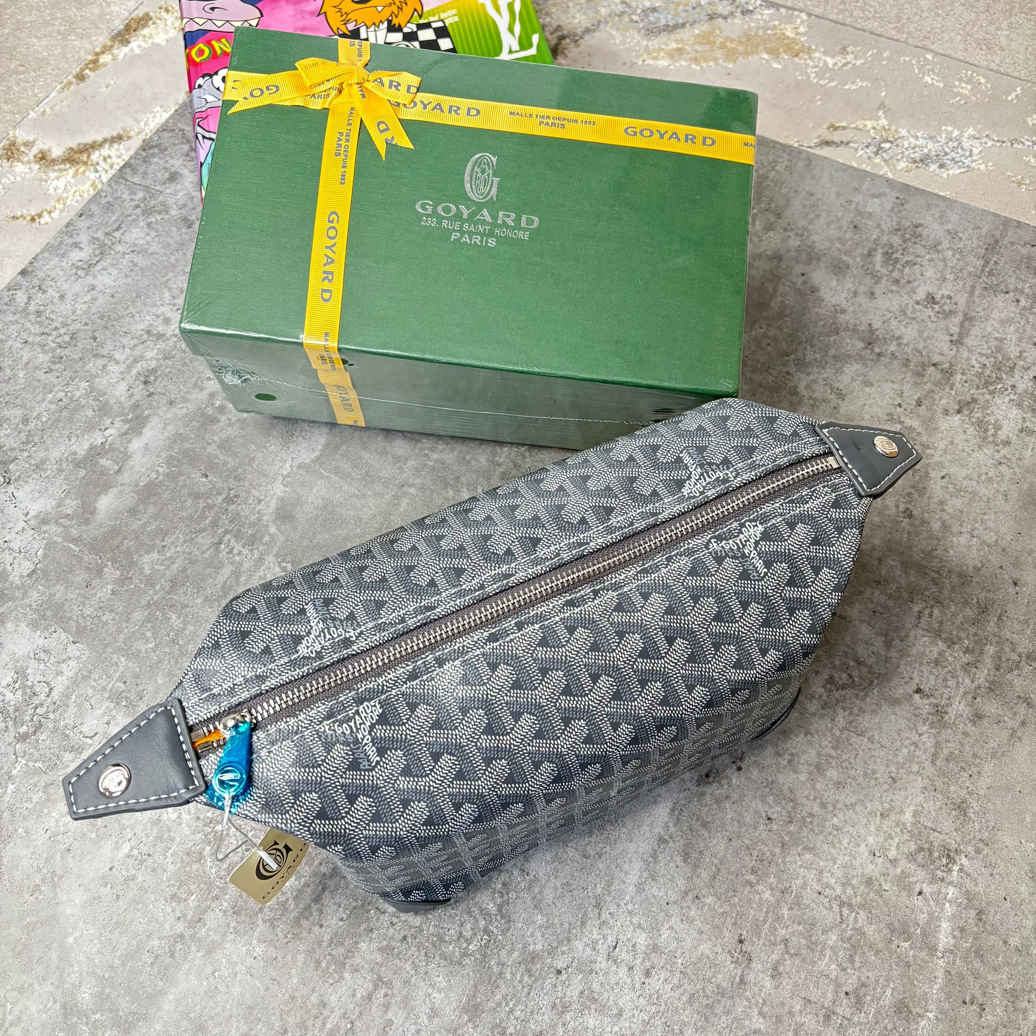 (PRE ORDER) GYRD WASHBAG - Grey