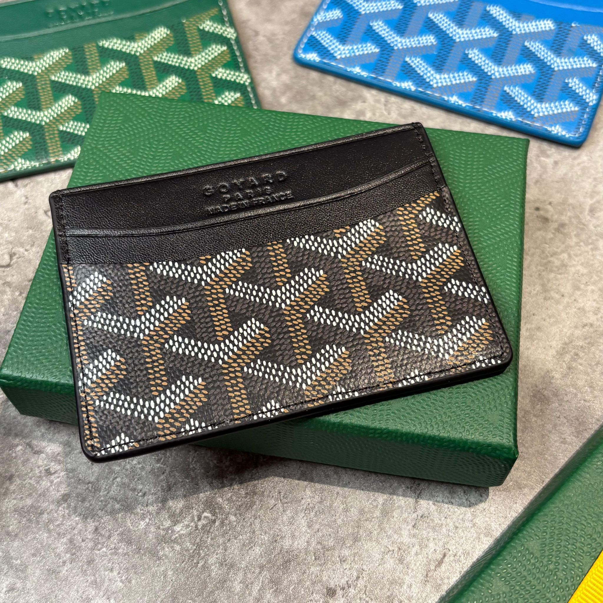 (PRE ORDER) Gyrd Card Holder - Black