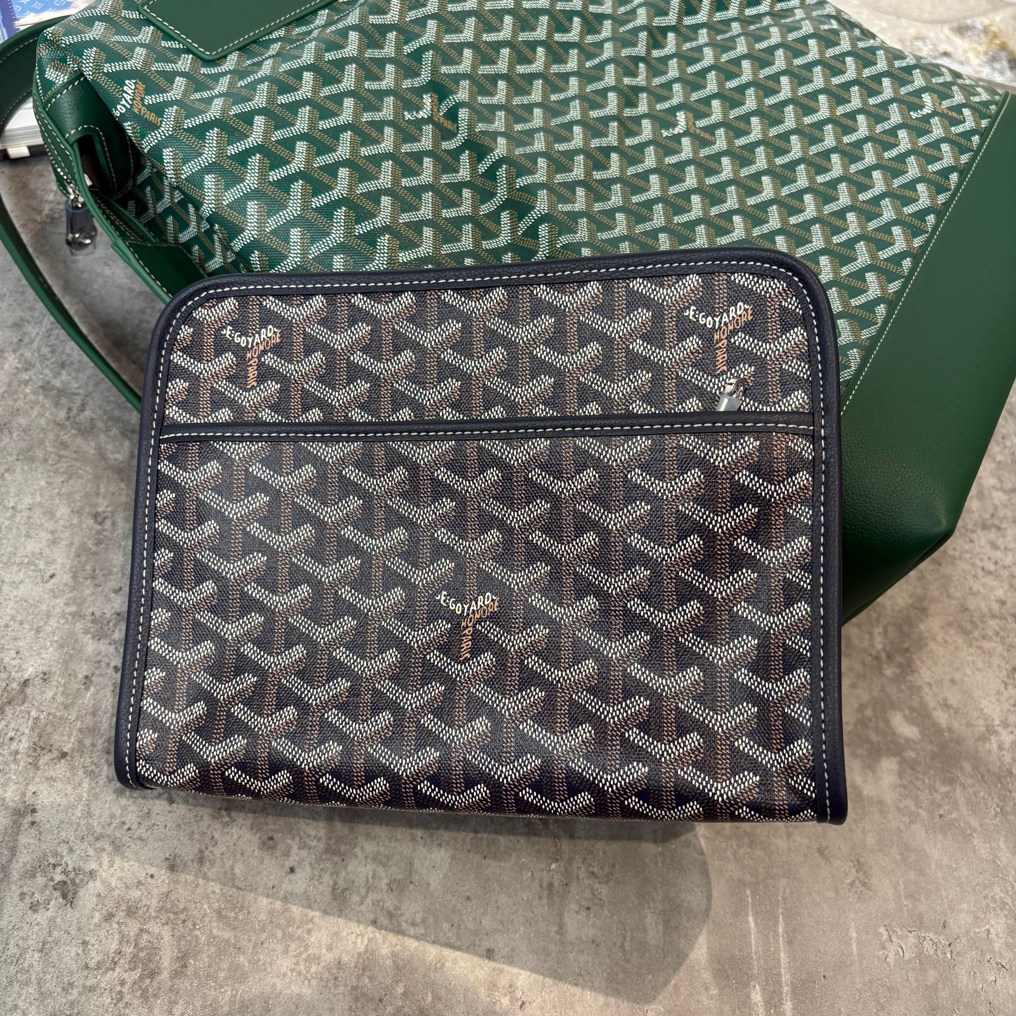 (PRE ORDER) GYRD POUCH - Black