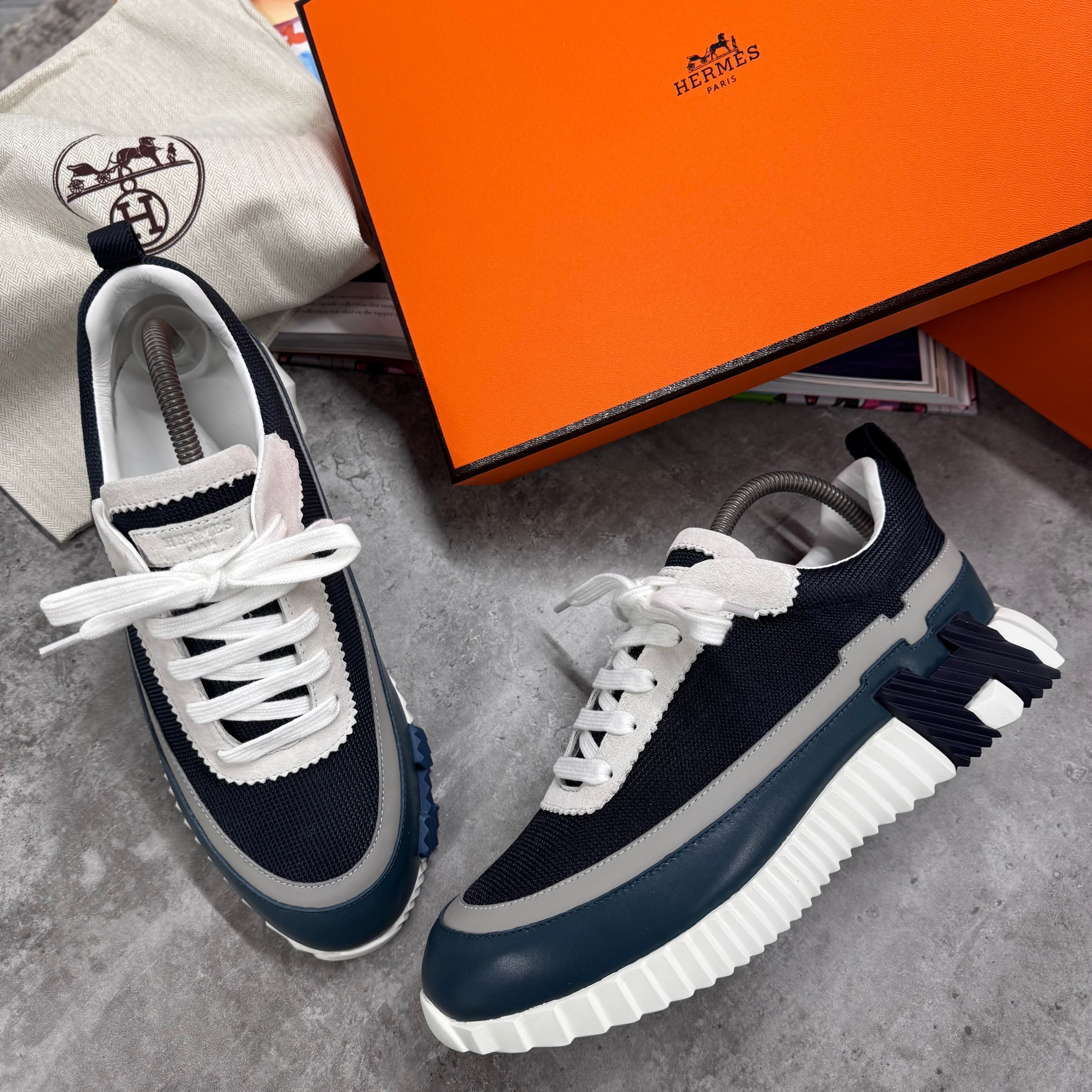 (PRE ORDER) HMES TRAINERS - BLACK / BLUE