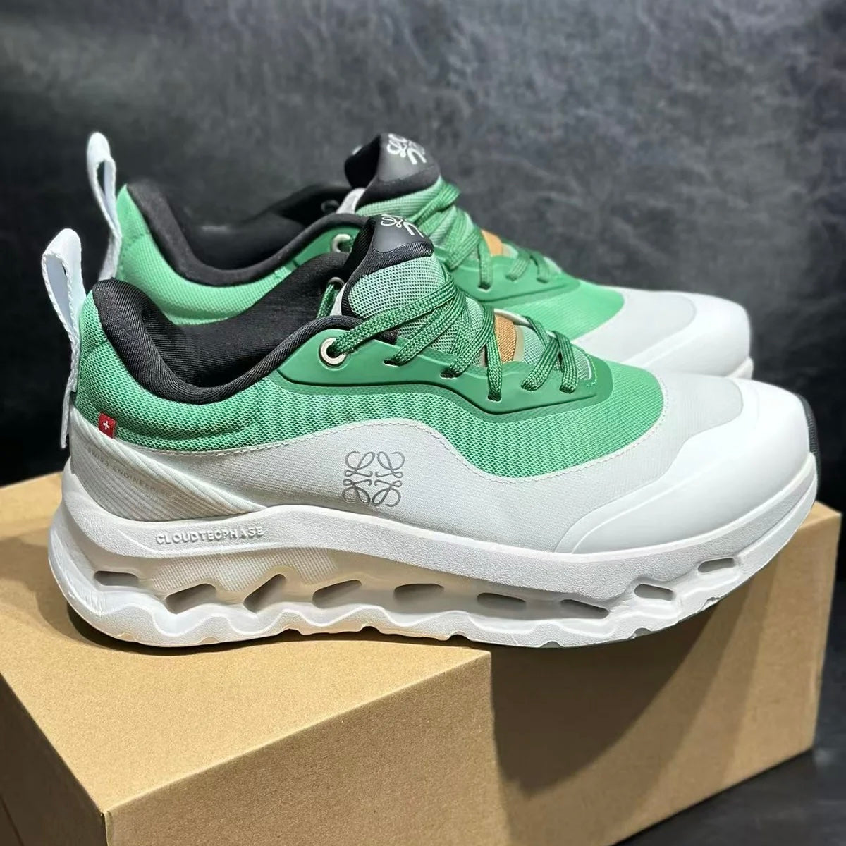 (PRE ORDER) LWE X ON TRAINERS - WHITE / GREEN