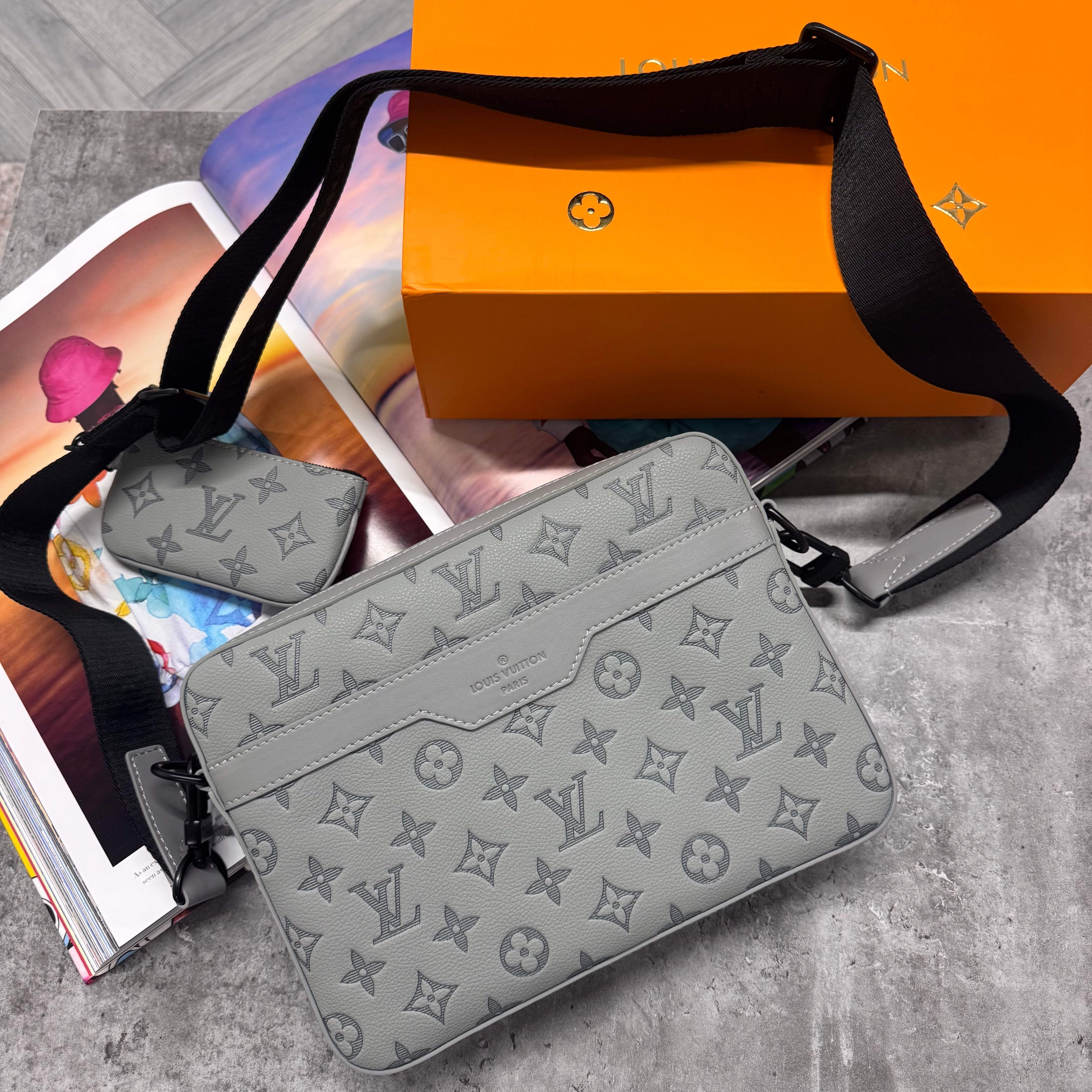 (PRE ORDER) LVE TRIO BAG - GREY