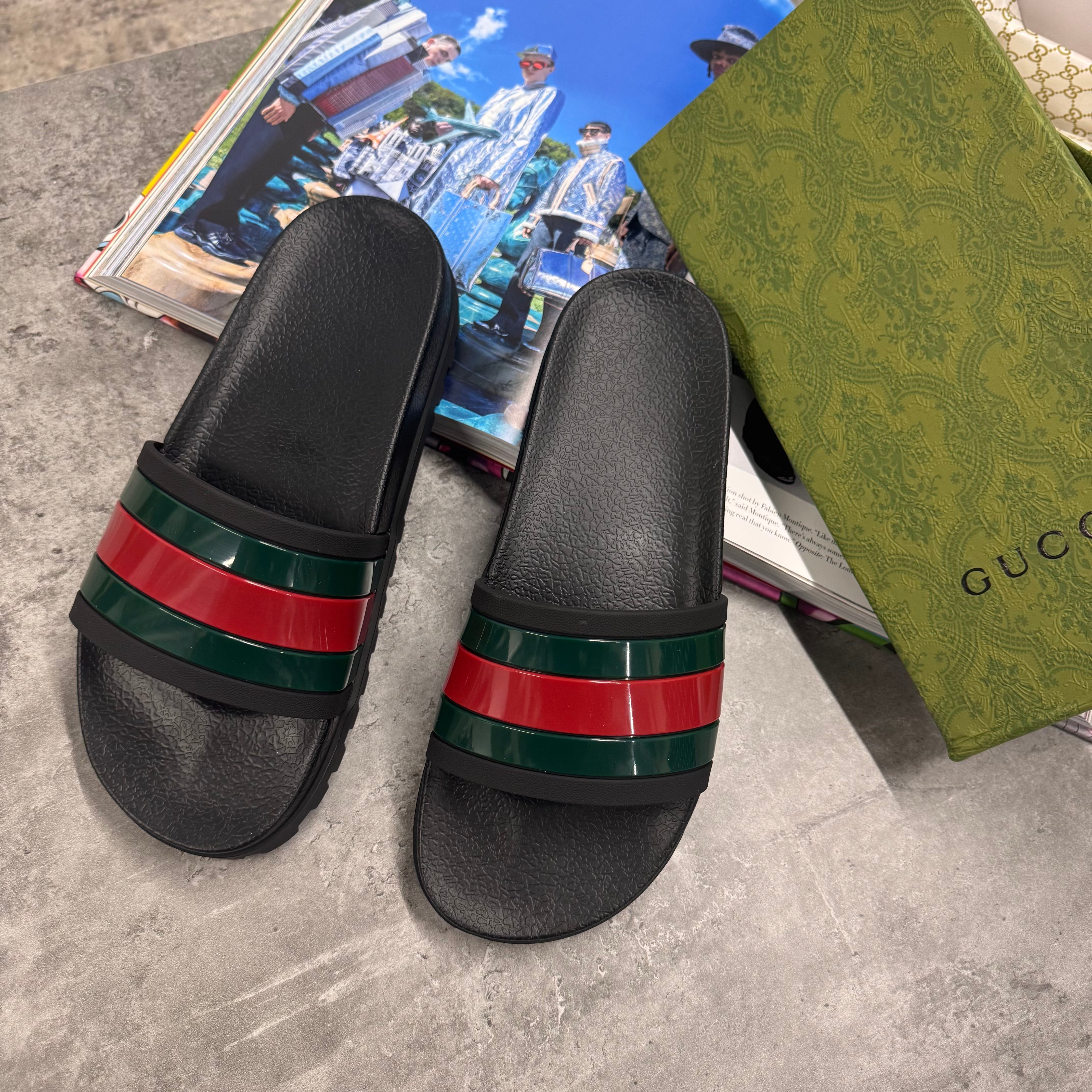 GG SLIDES - BLACK (PRE ORDER )