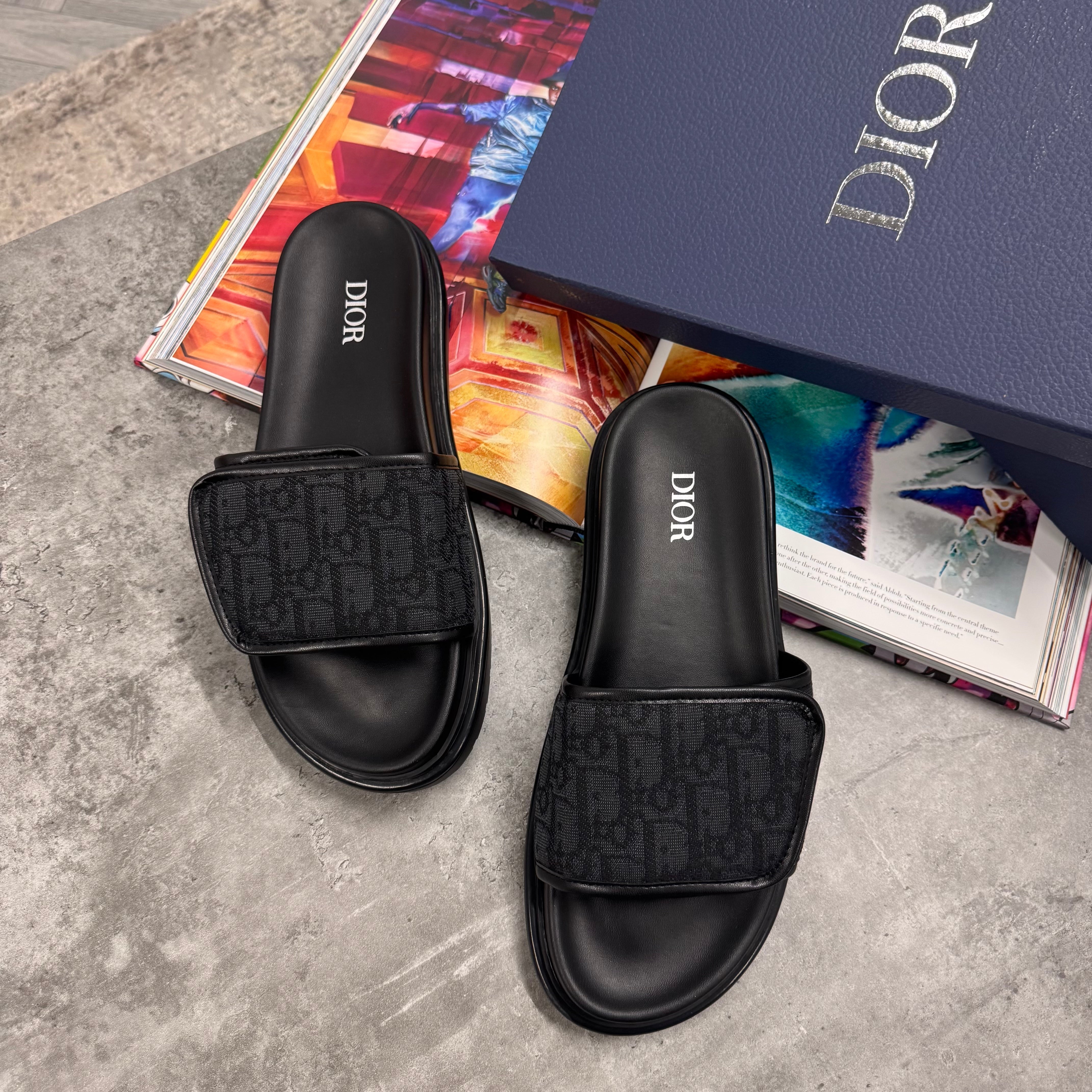 CD OBLIQUE STRAP SLIDES - BLACK ( PRE ORDER )