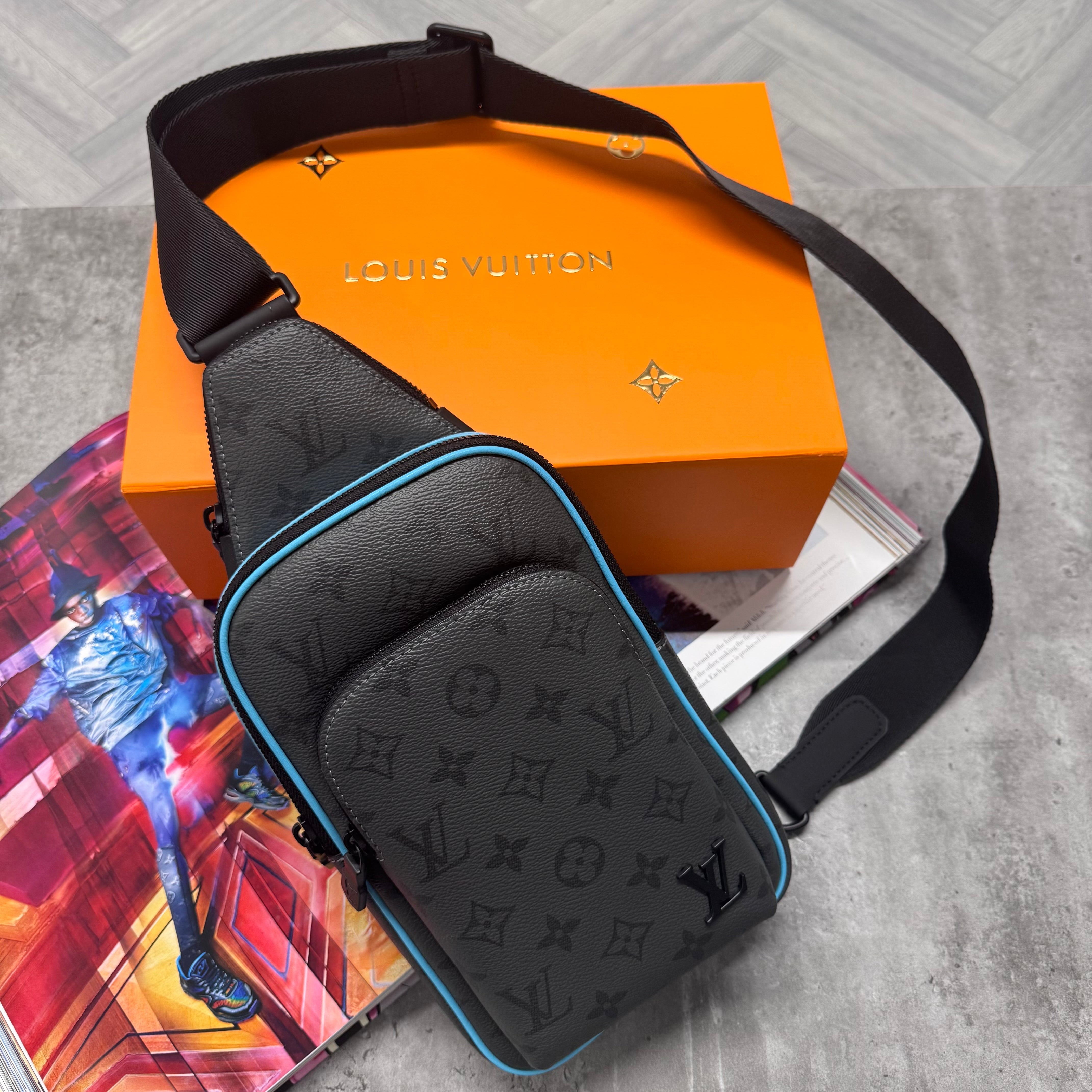 (PRE ORDER) LVE CROSSBODY SLING - AQUA