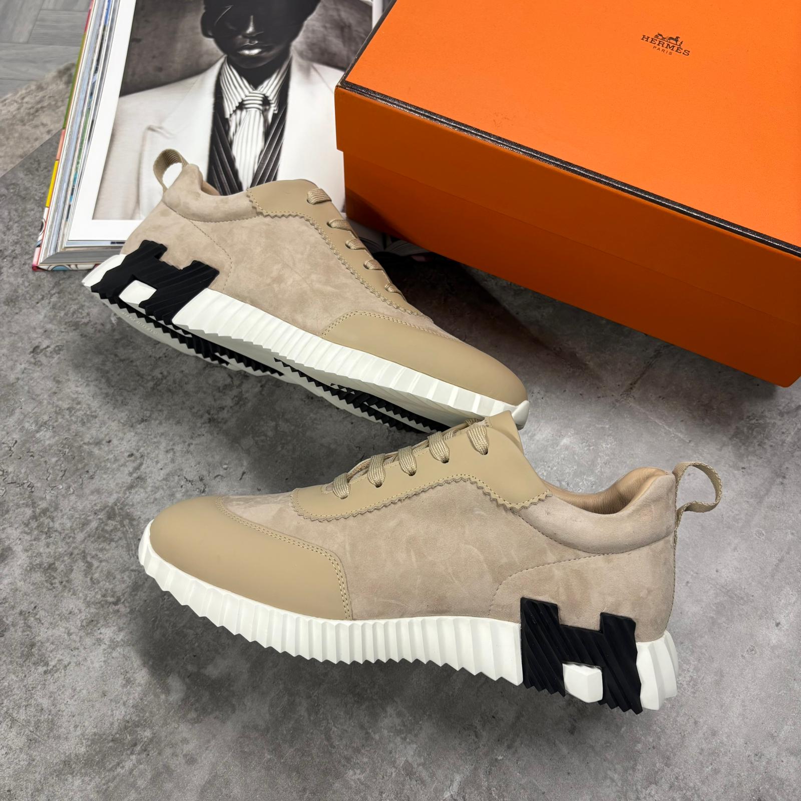 HMES BOUNCING TRAINERS - BEIGE (PRE ORDER)