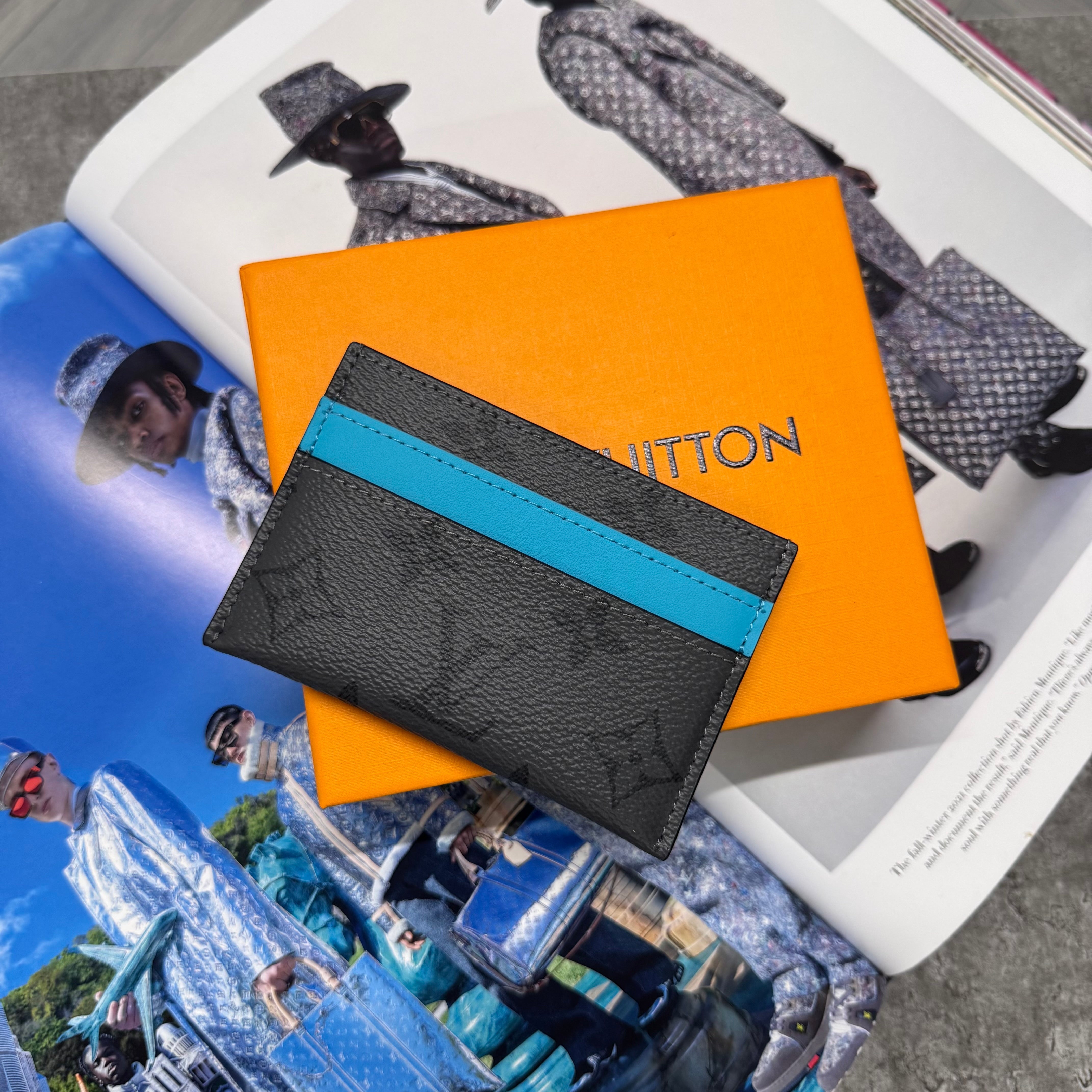 LVE MONOGRAM CARDHOLDER - GREY / AQUA