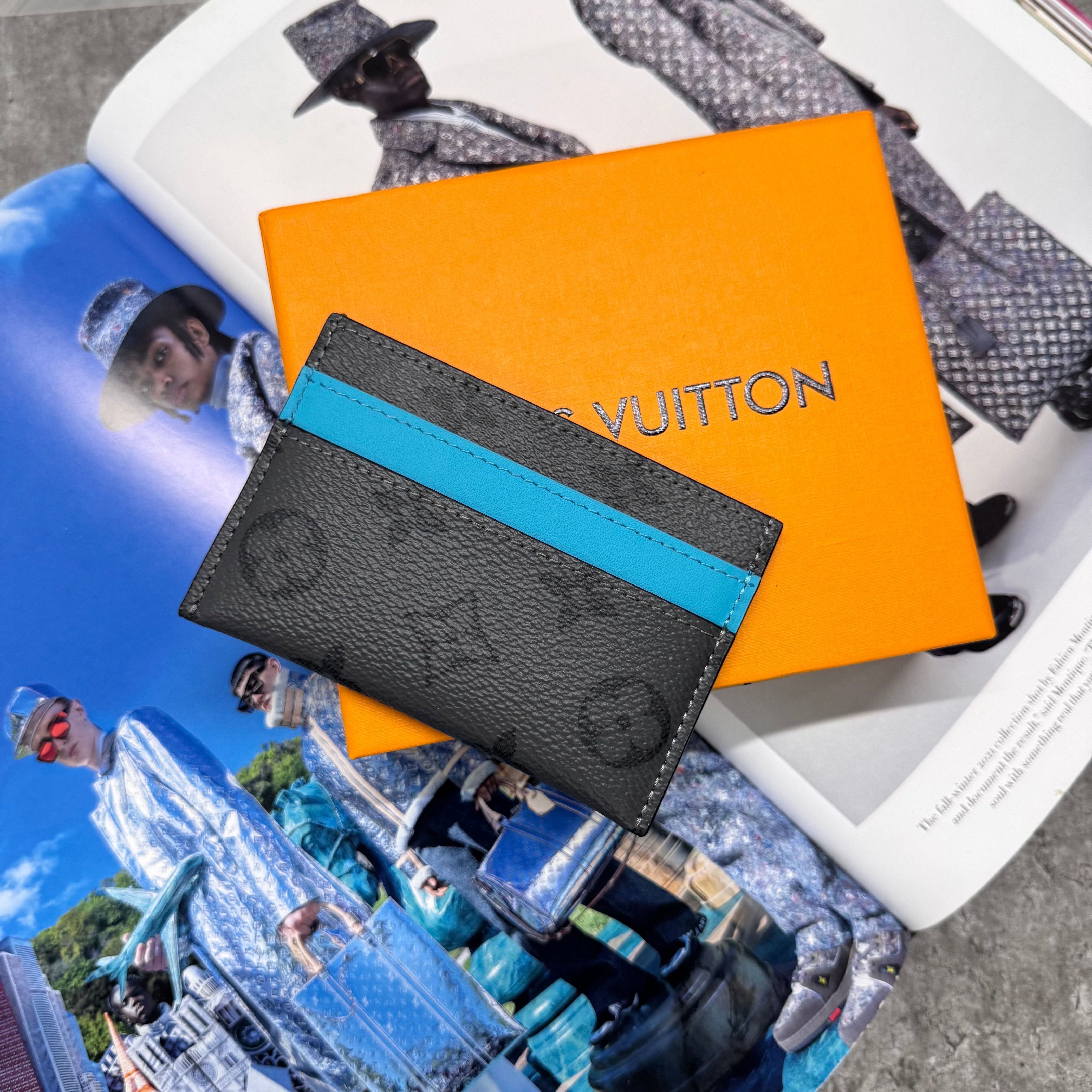 LVE MONOGRAM CARDHOLDER - GREY / AQUA