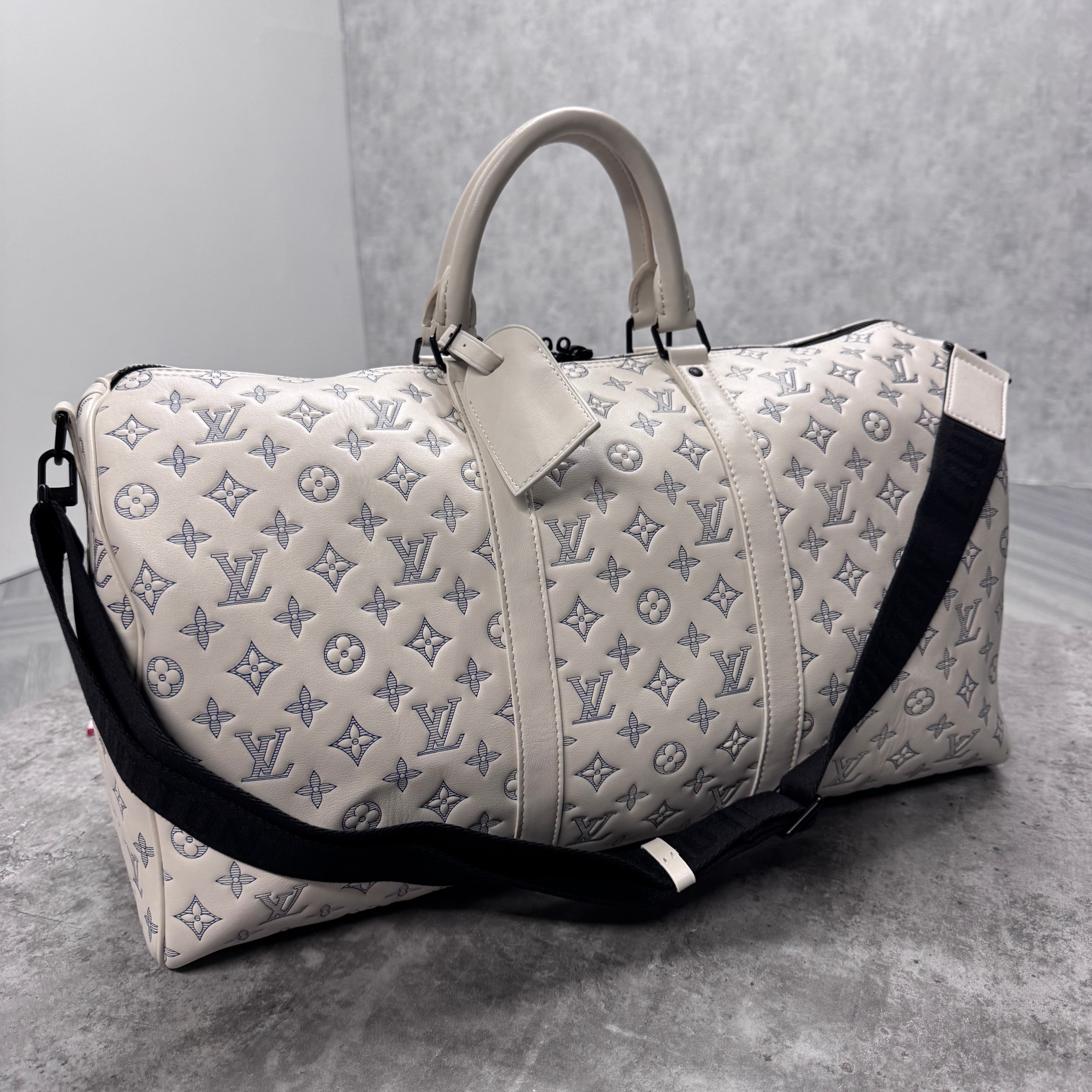 LVE DUFFEL BAG (50) - WHITE