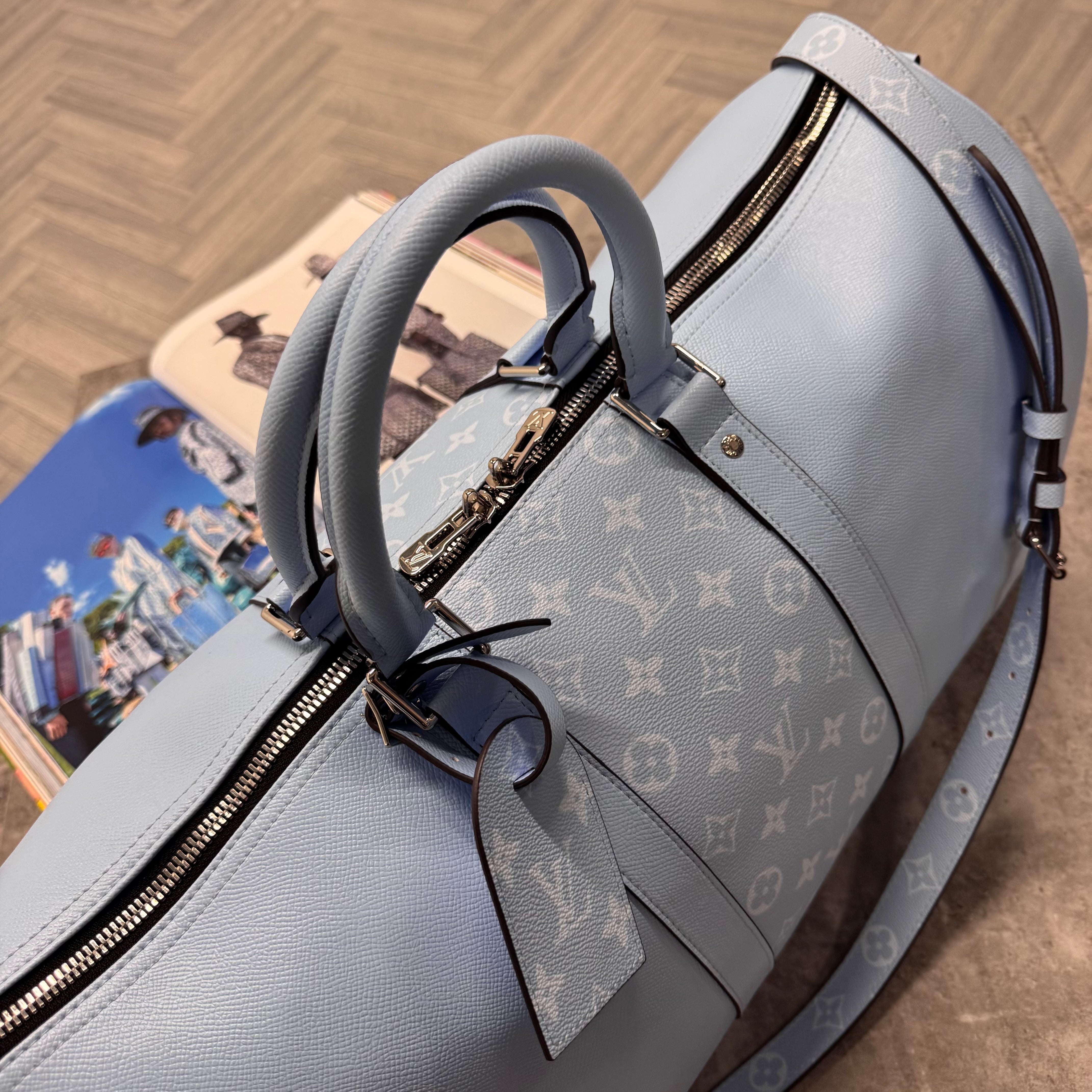 LVE DUFFEL BAG (50) - SKY BLUE