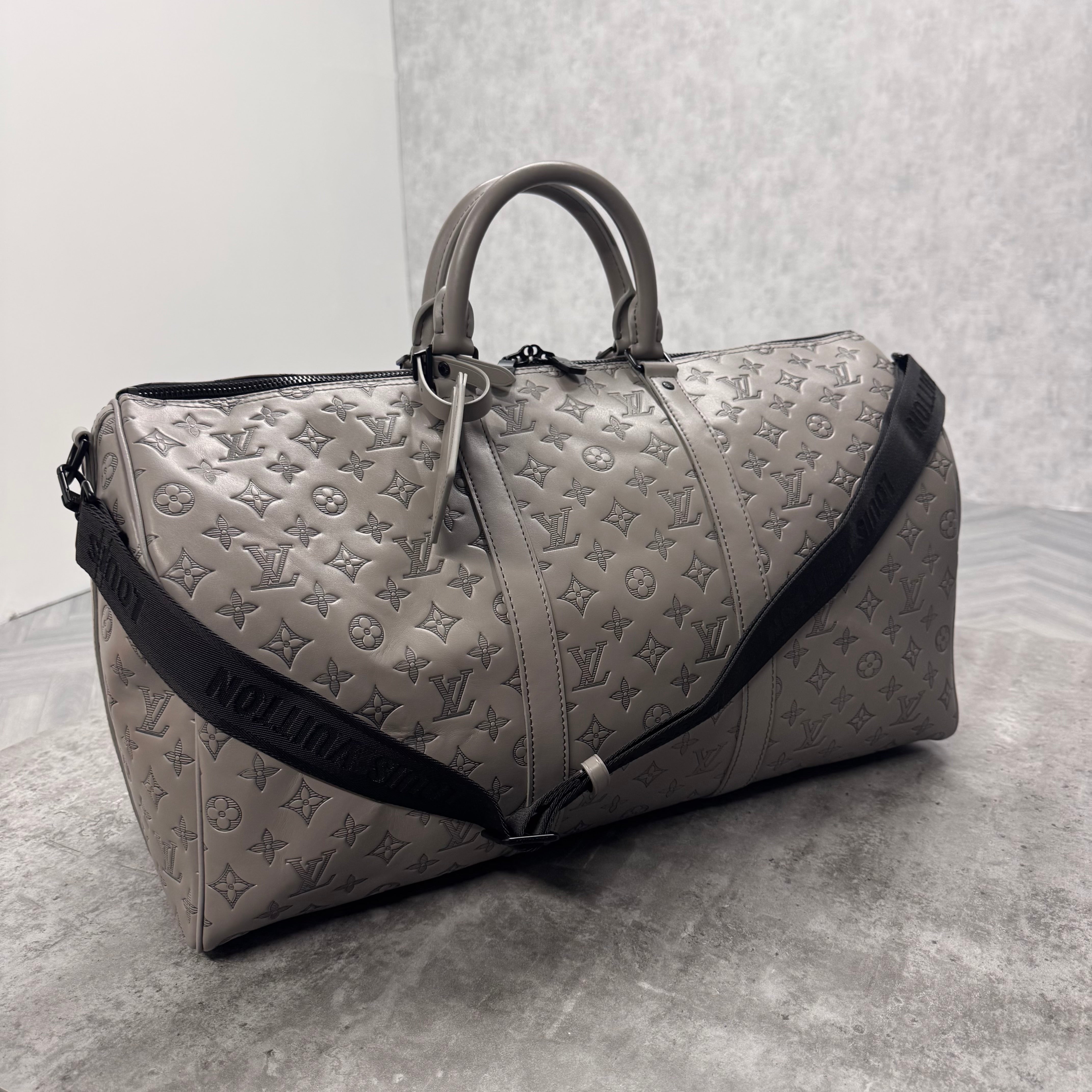 LVE DUFFEL BAG (50) - GREY