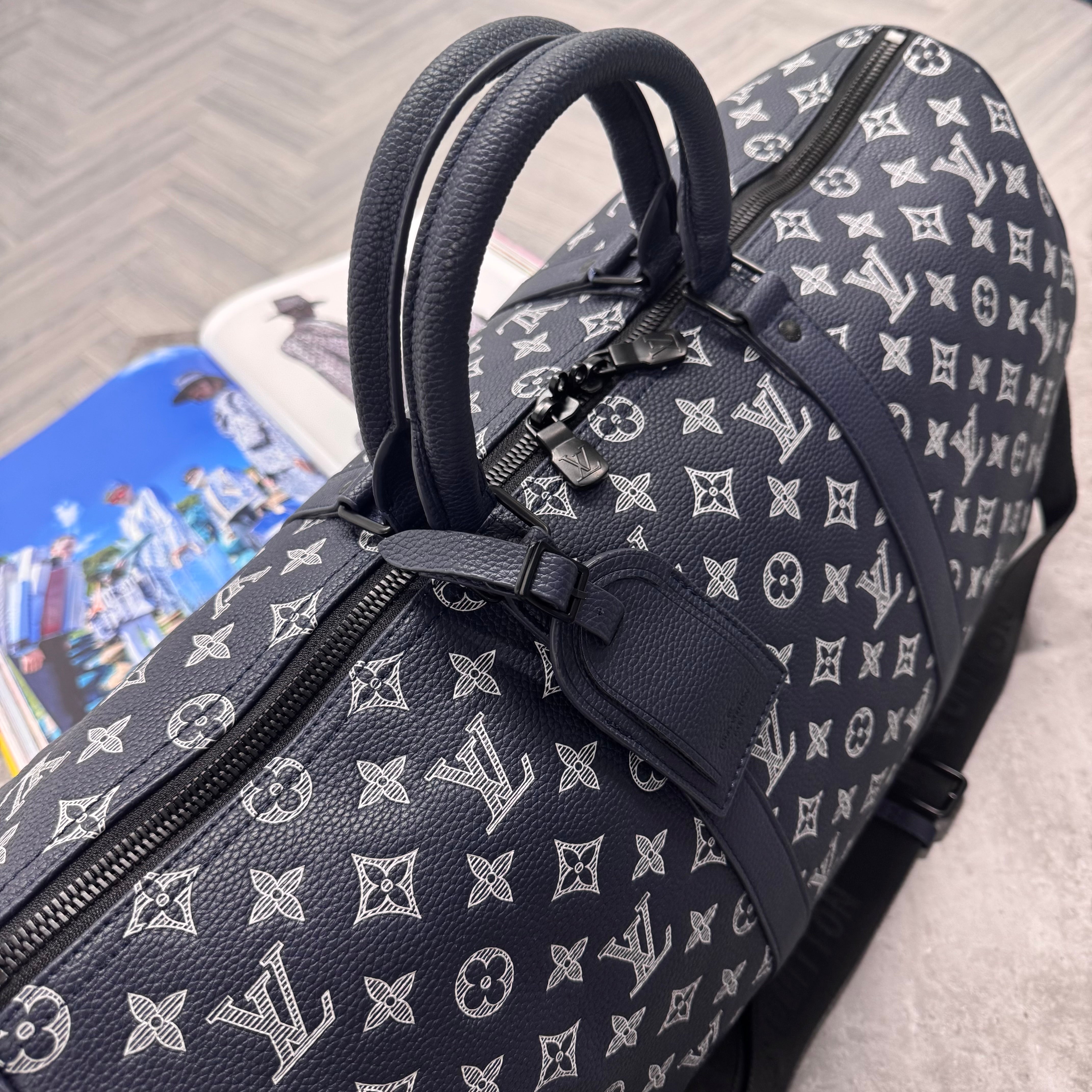LVE DUFFEL BAG (50) - NAVY / WHITE