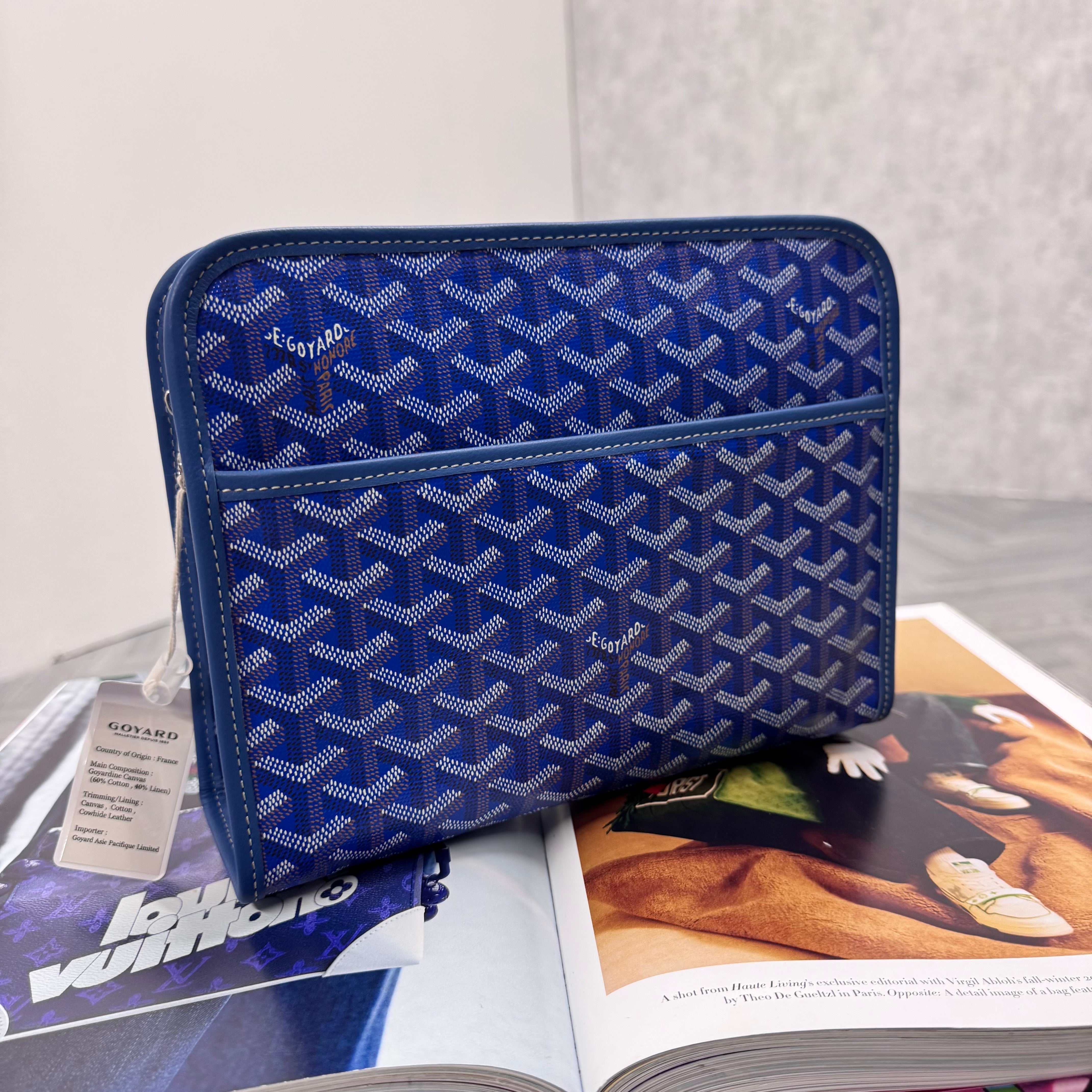 (PRE ORDER) GYRD POUCH BAG - BLUE