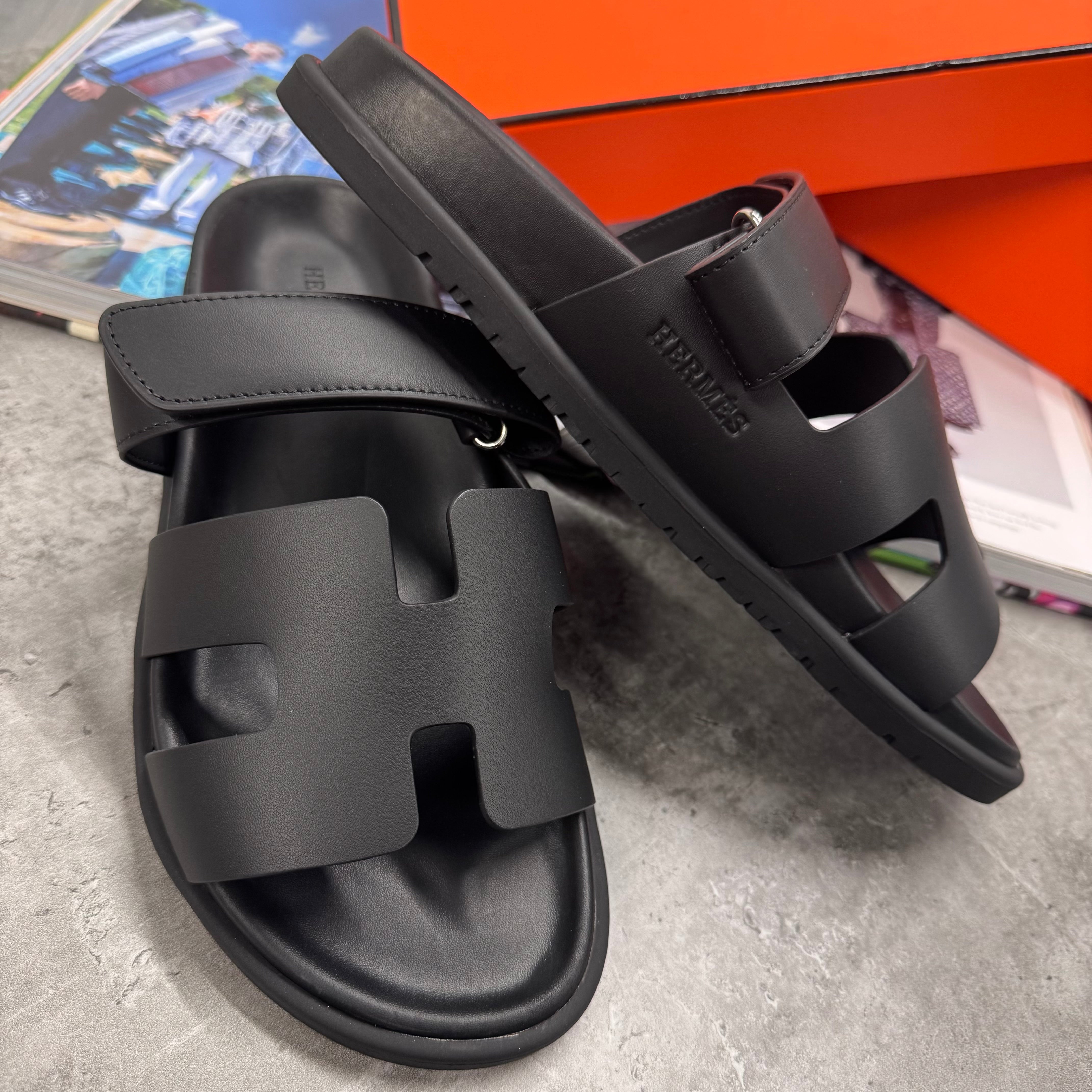 H STRAP SLIDES - BLACK