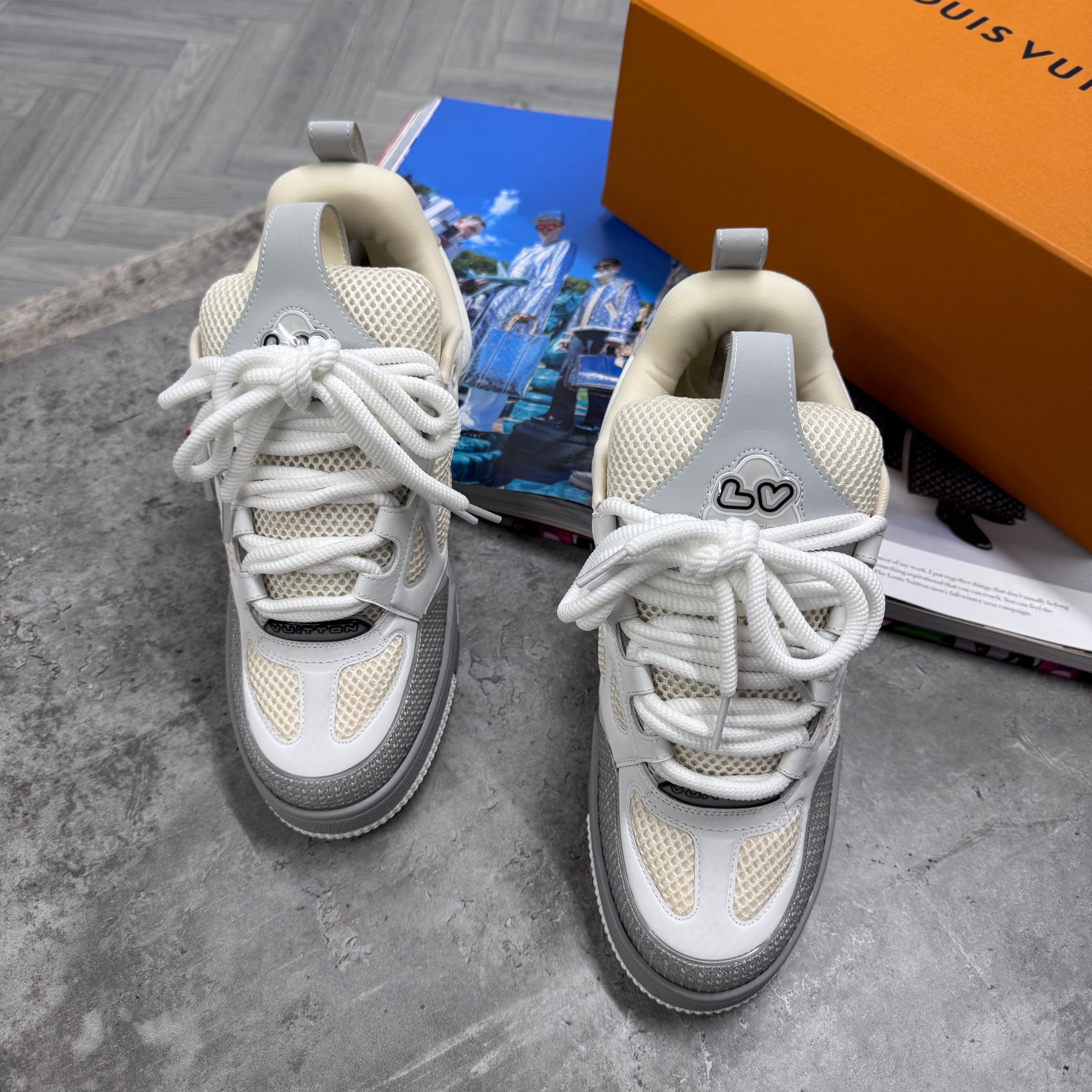 LVE SKATE TRAINER - GREY