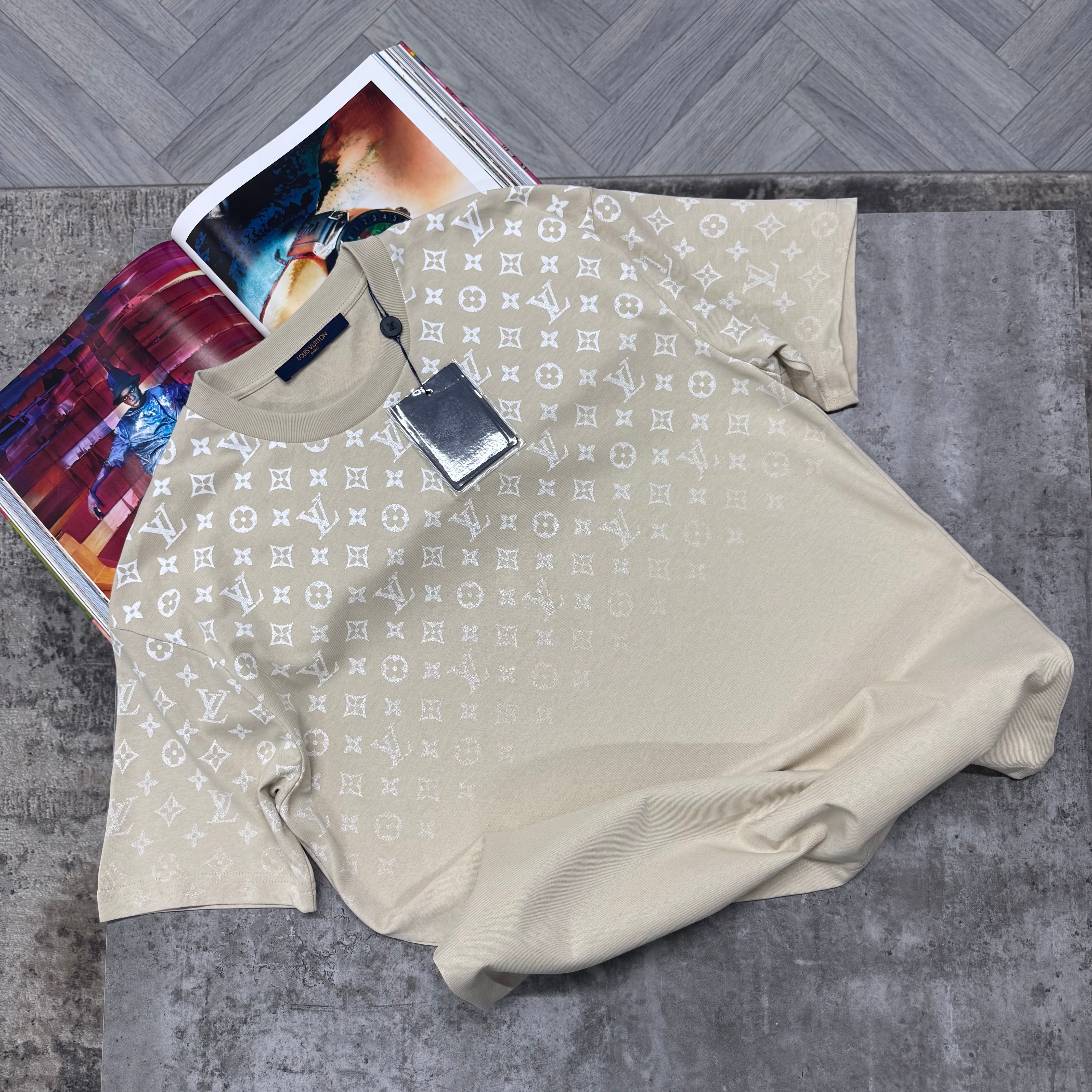 LVE MONOGRAM T SHIRT - BEIGE